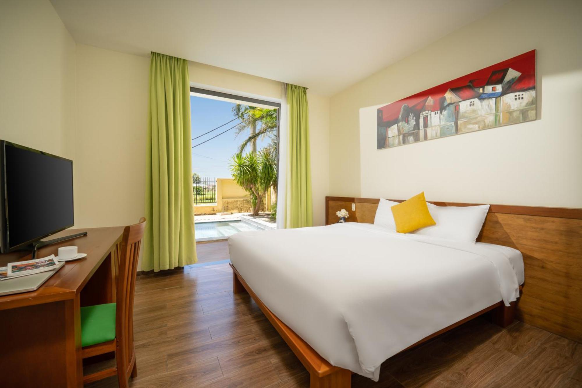 Hotel Palm Garden & Pool 4*