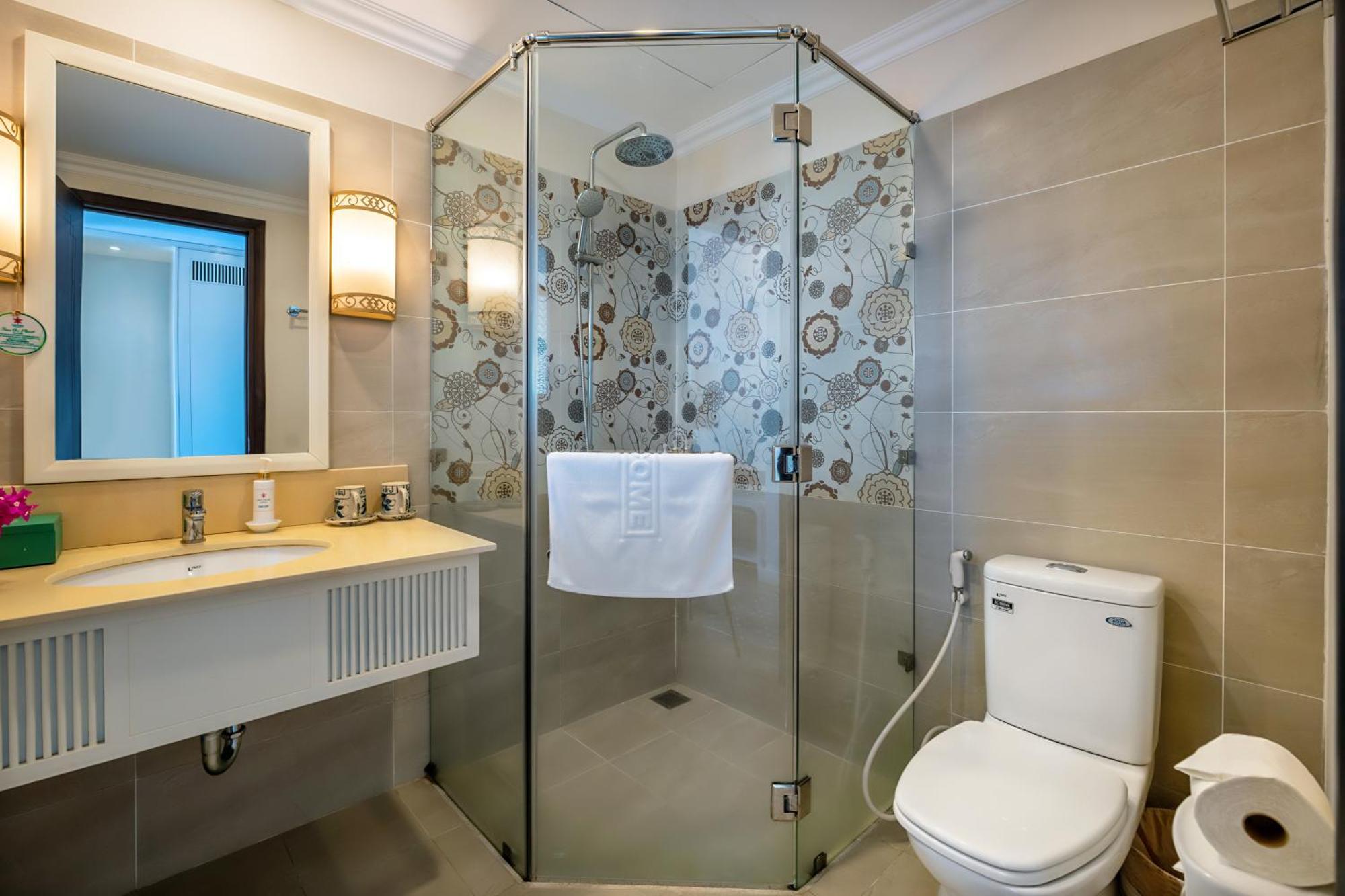Lantana Riverside Boutique & Hotel 4*