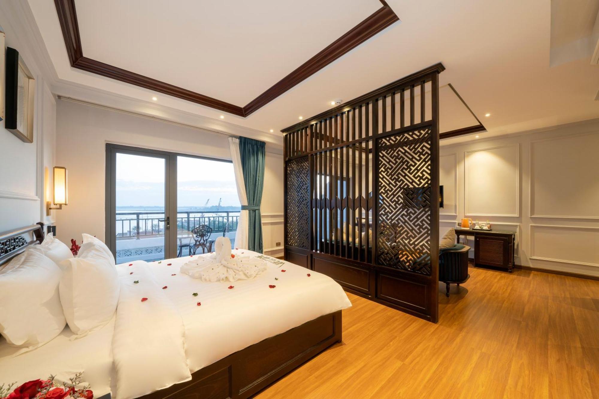 Eco Lux Riverside & Hoi An