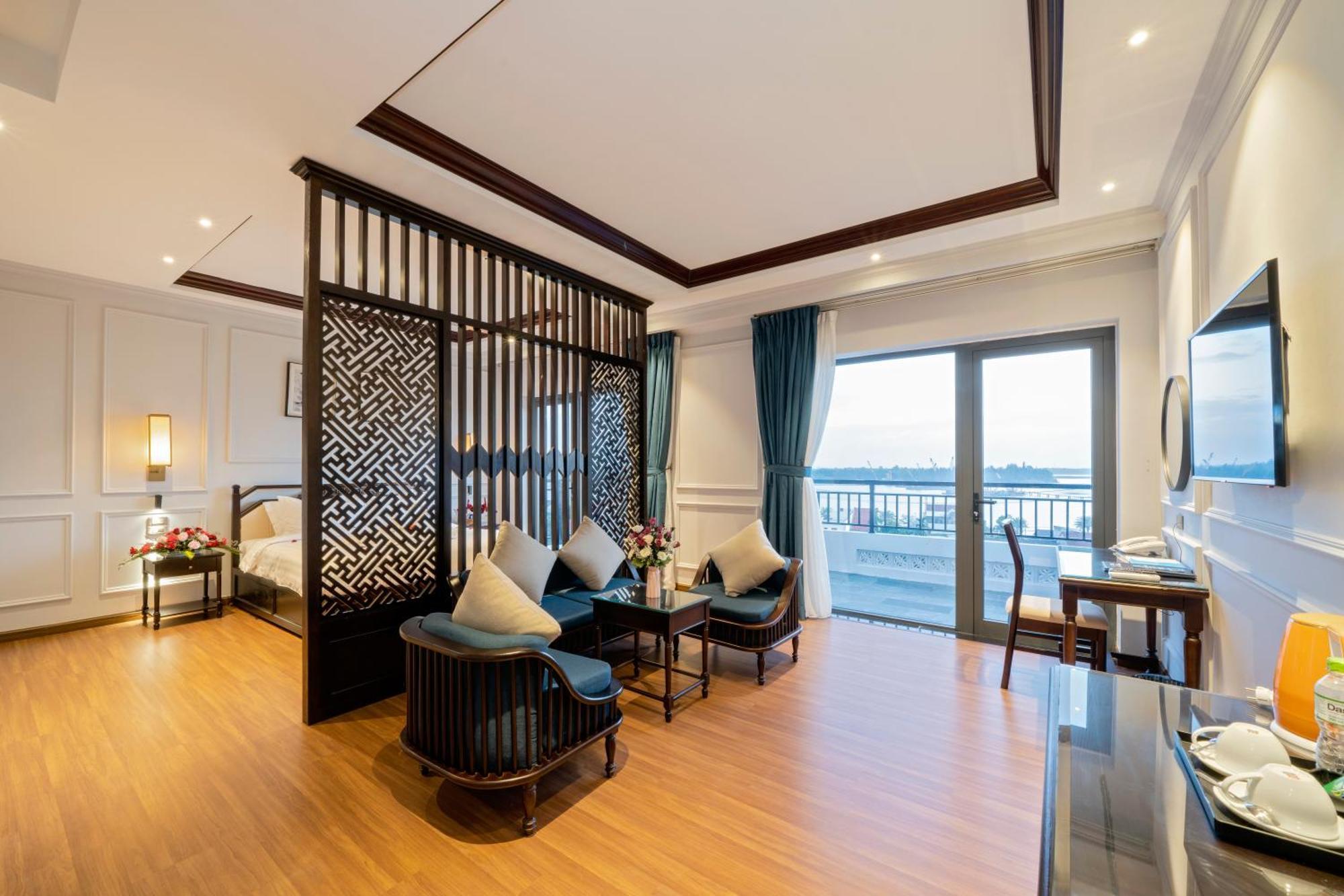 Eco Lux Riverside & 4* Hoi An