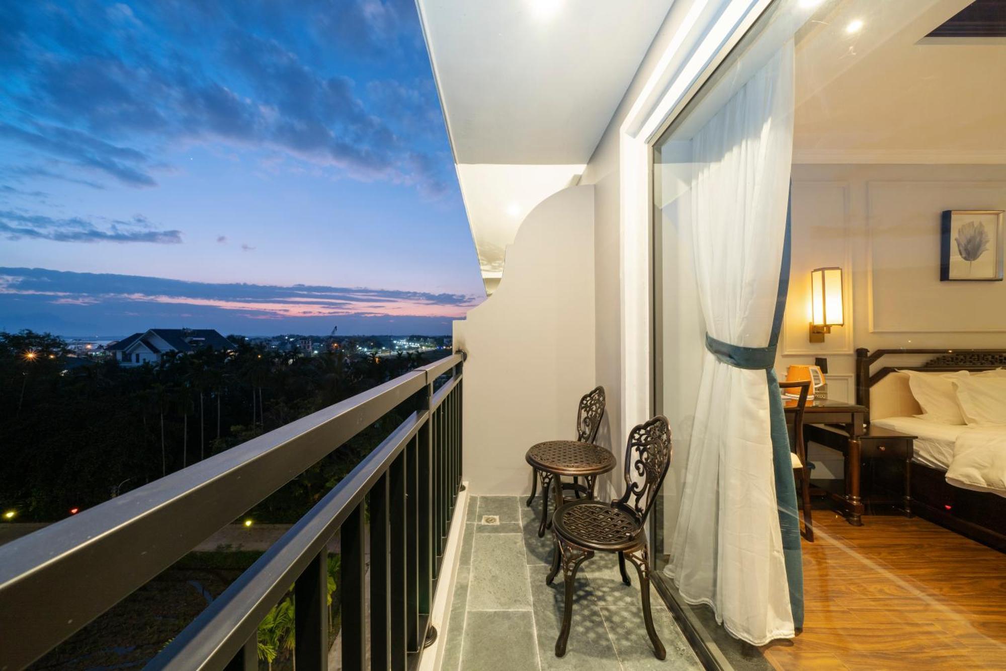 Eco Lux Riverside & Hotel Hoi An