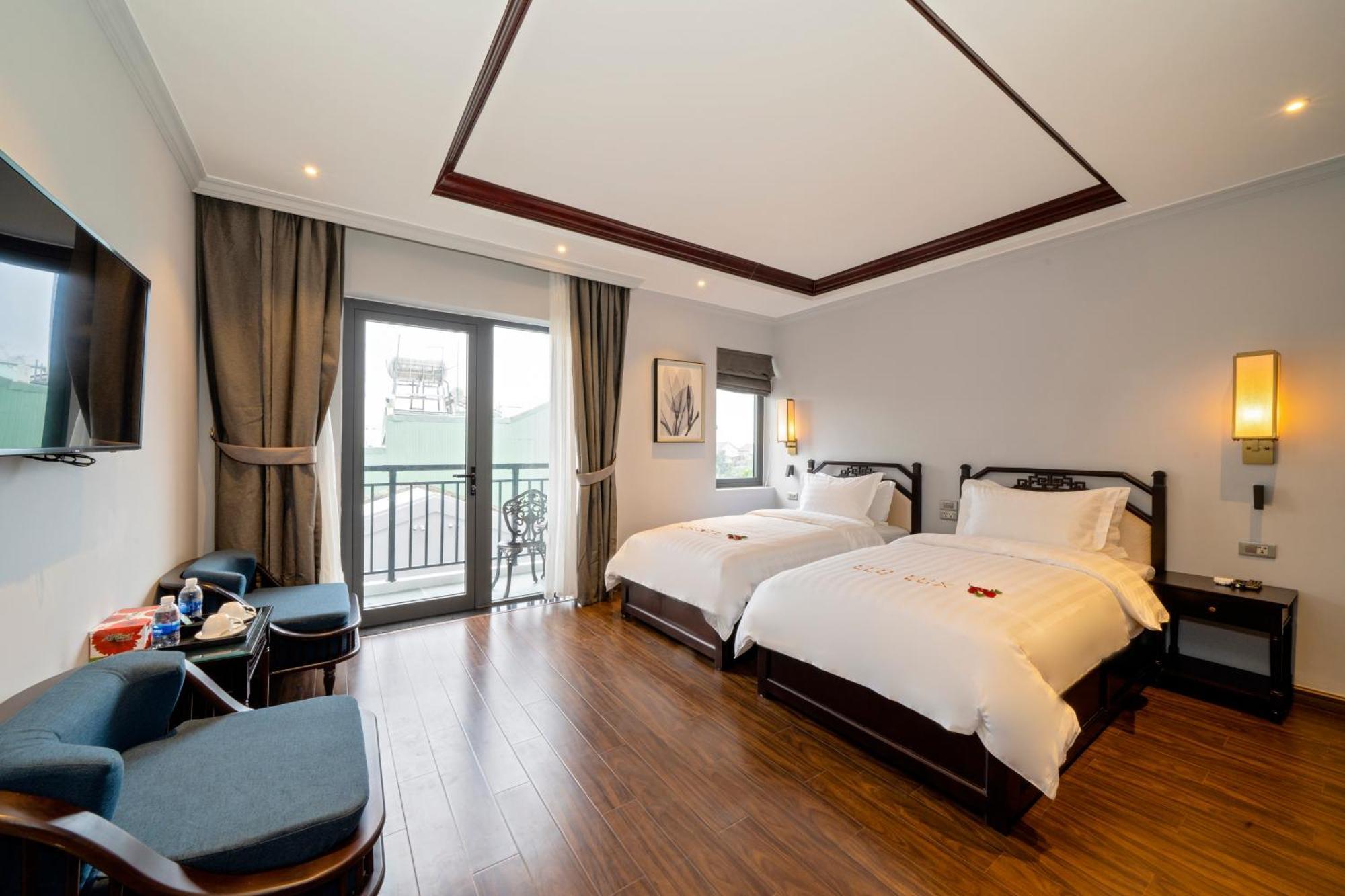 Eco Lux Riverside & Hotel