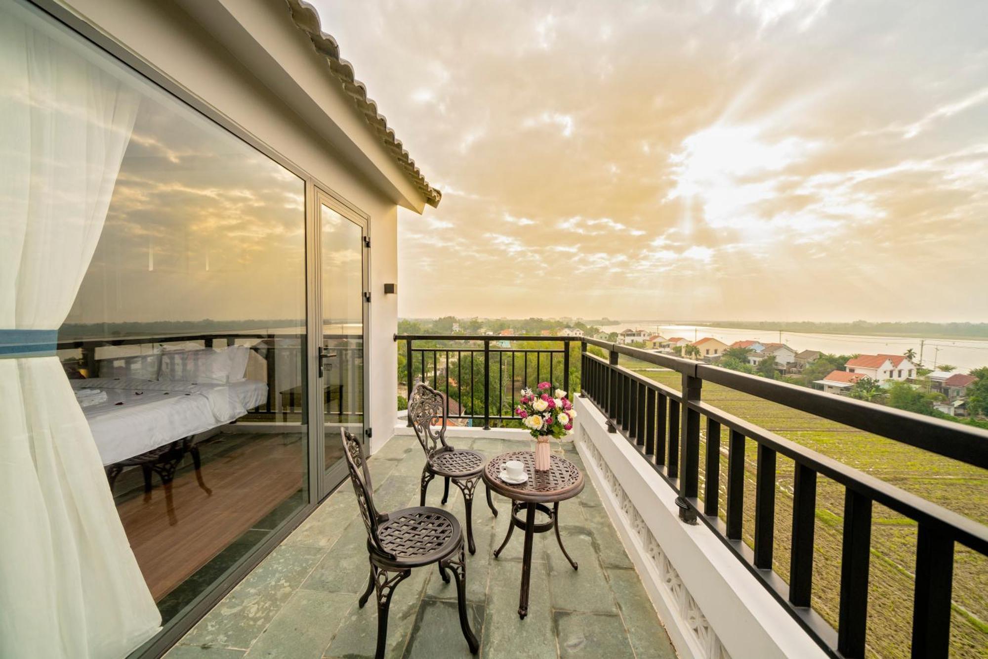 Eco Lux Riverside & Hoi An