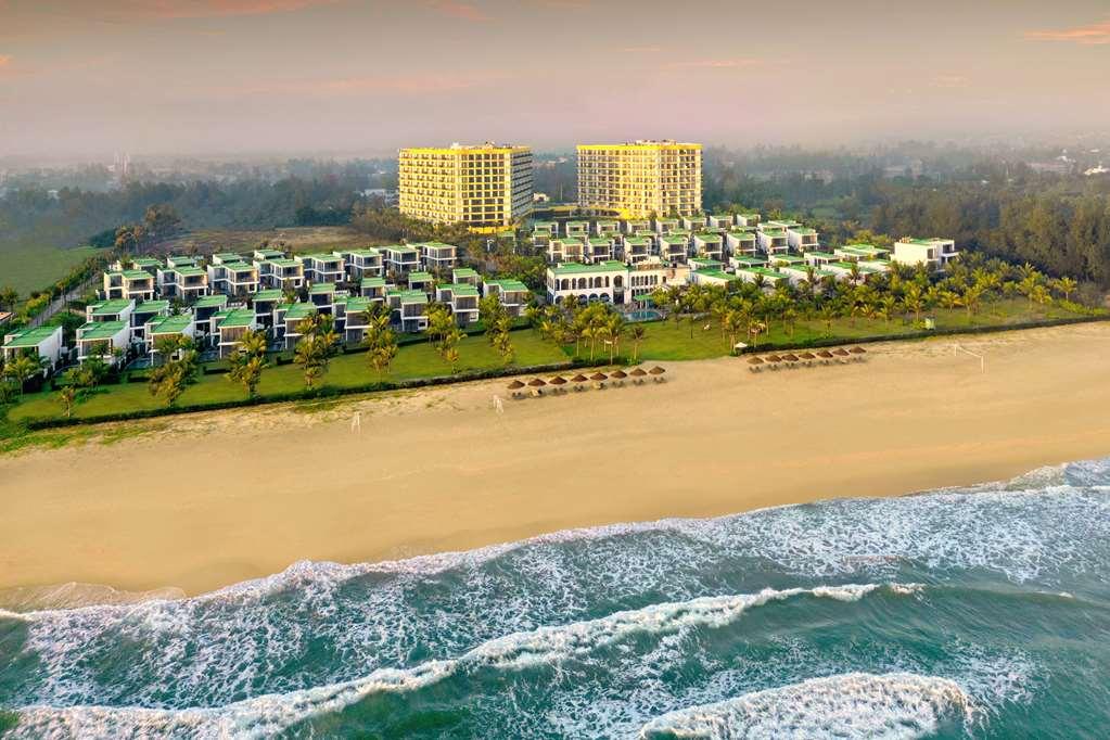 Wyndham Royal Beachfront
