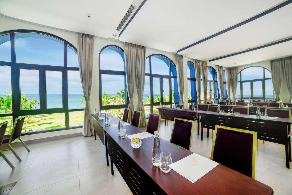 Wyndham Royal Beachfront Hoi An