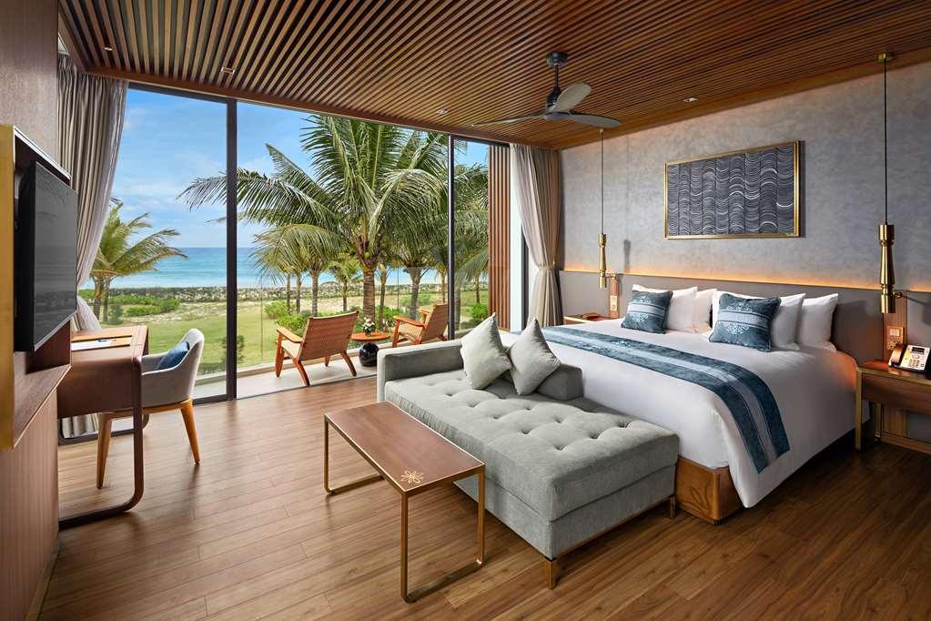Wyndham Royal Beachfront Villa *