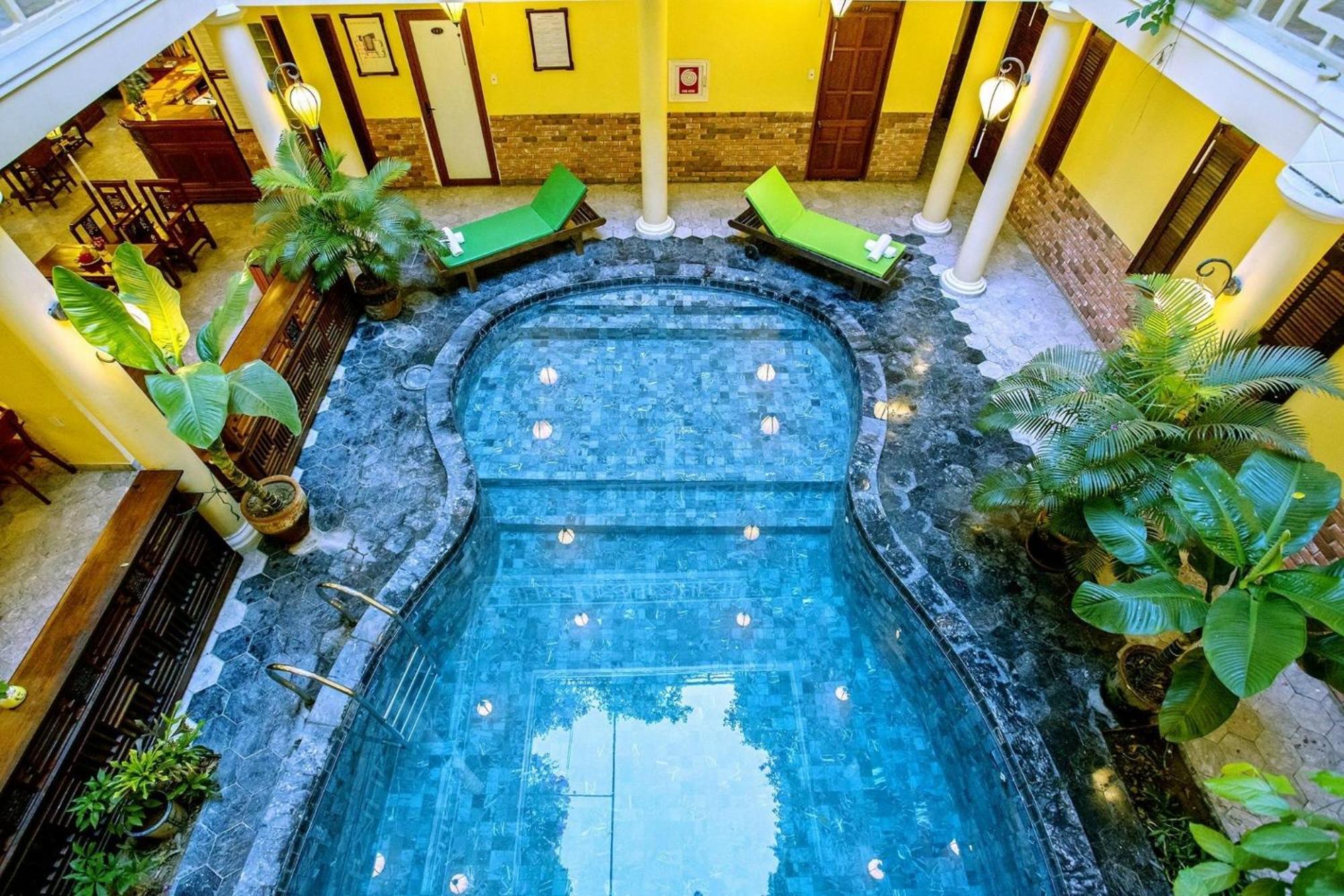 Hotel Thanh 1 2*