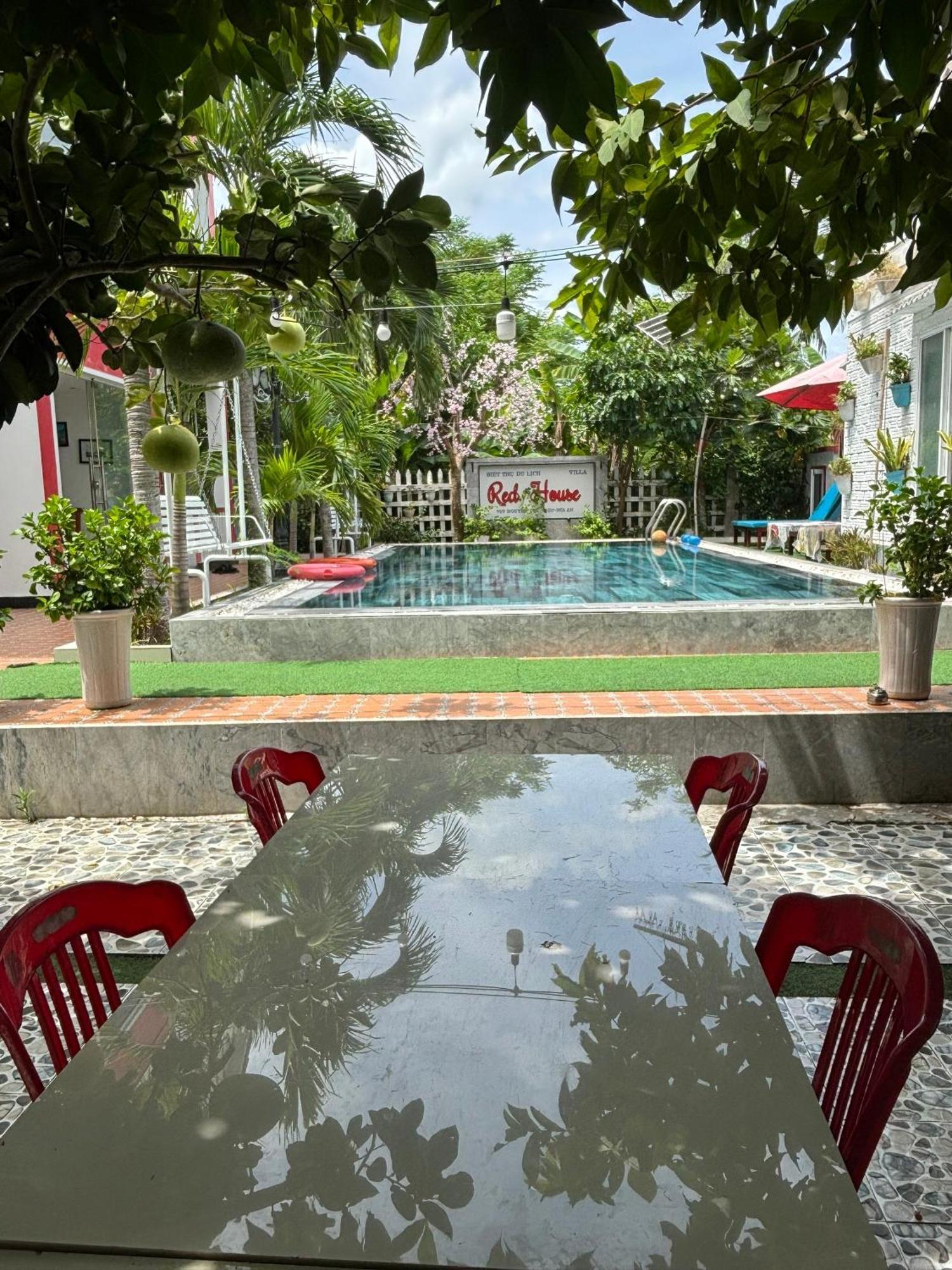 Red House - Guest house
