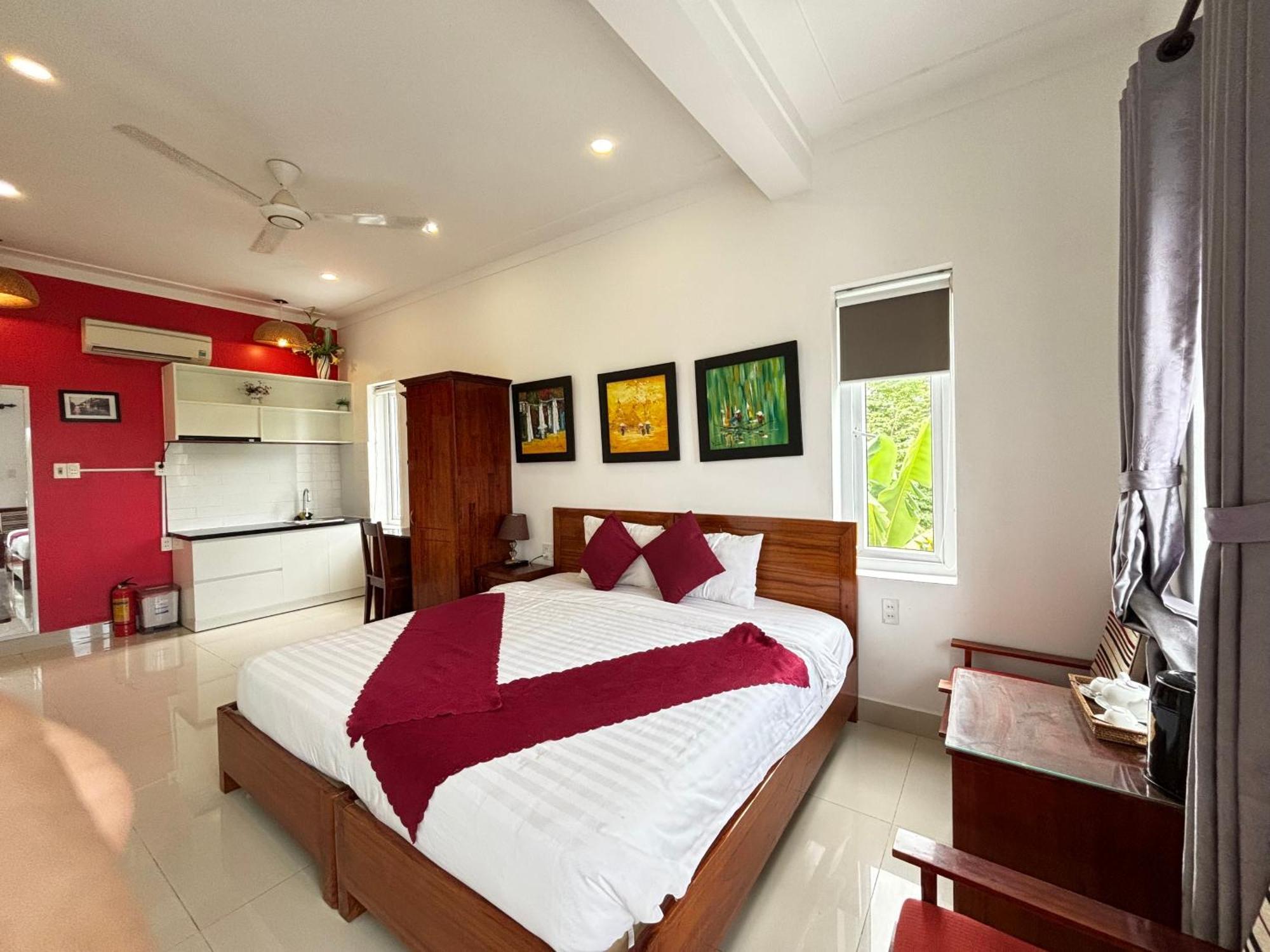 Red House - 2*