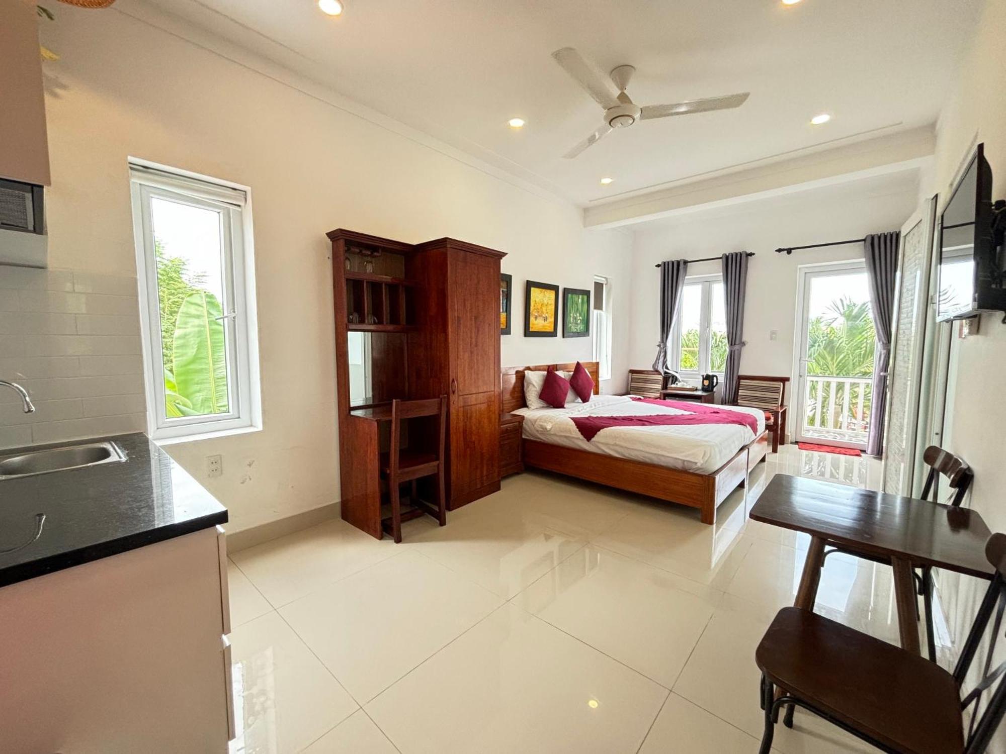 Guest house Red House -