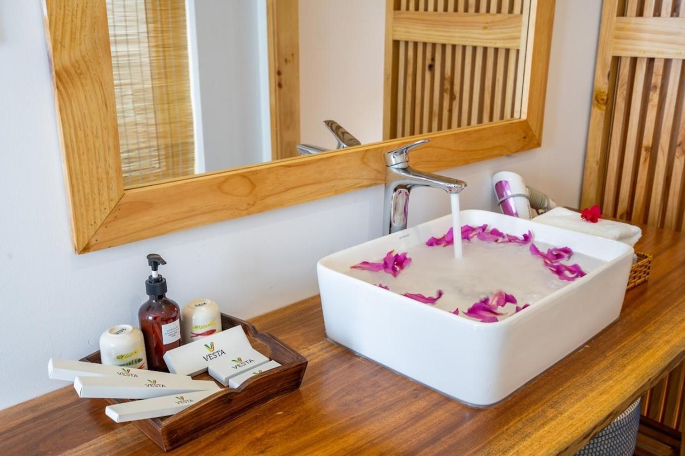 Villa Man -sunset Outdoor Jacuzzi 8min To Oldtown Hoi An