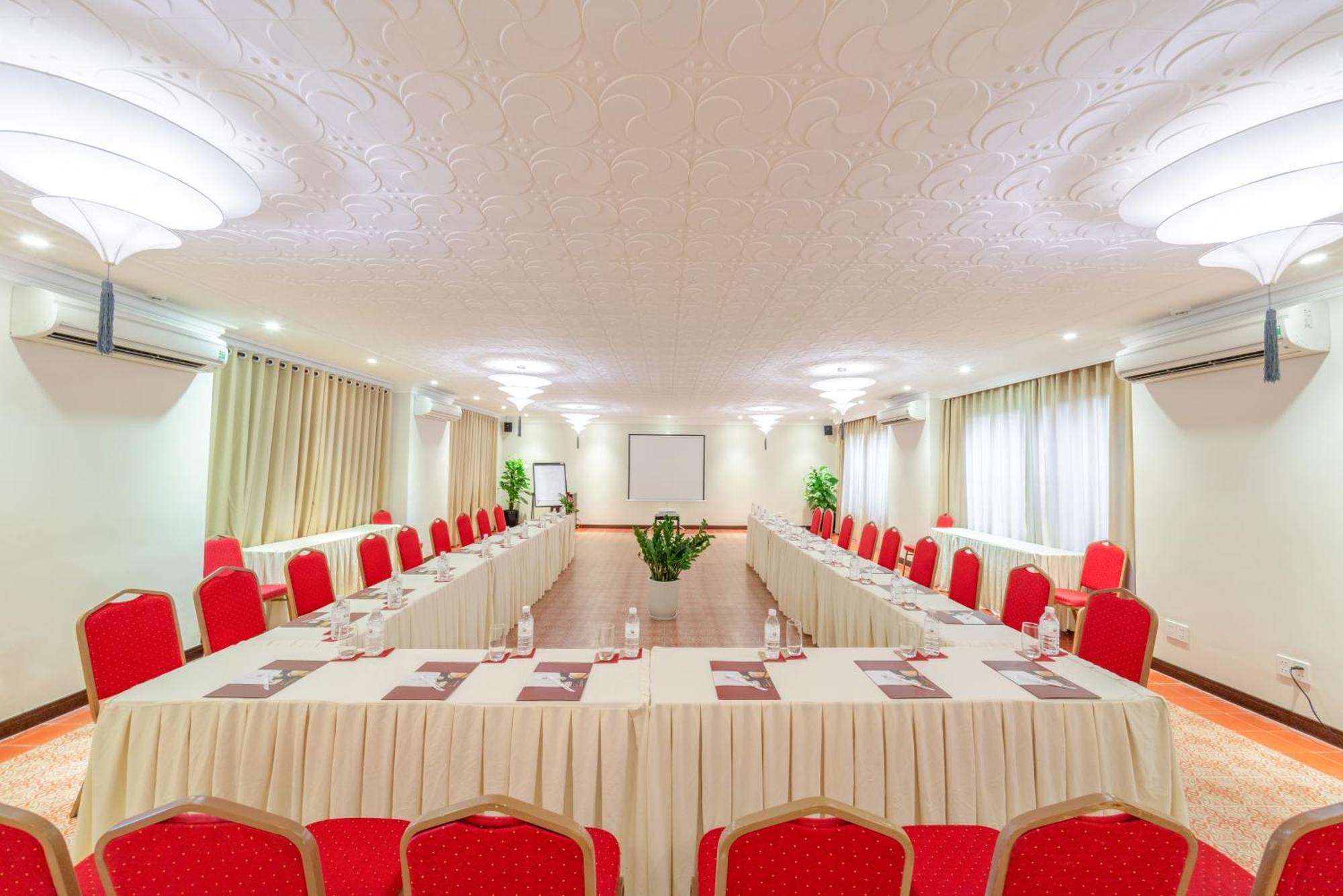 Boutique & 4*