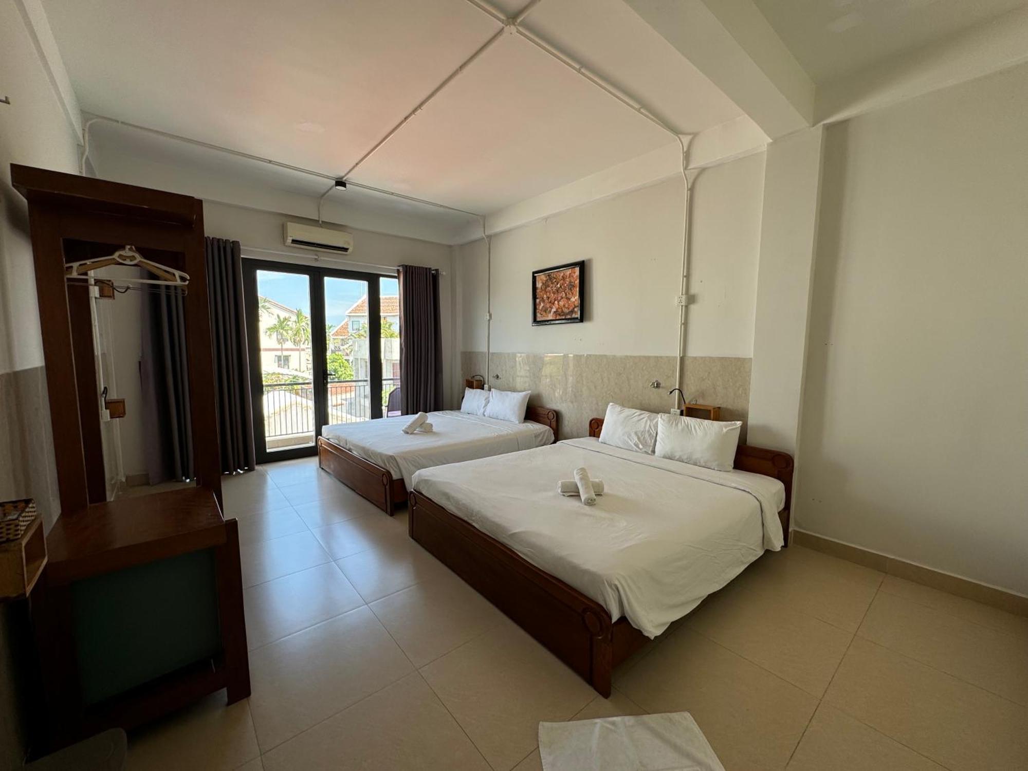 Bed Station Hostel&pool Bar  Former Sunflower Nhà trọ *