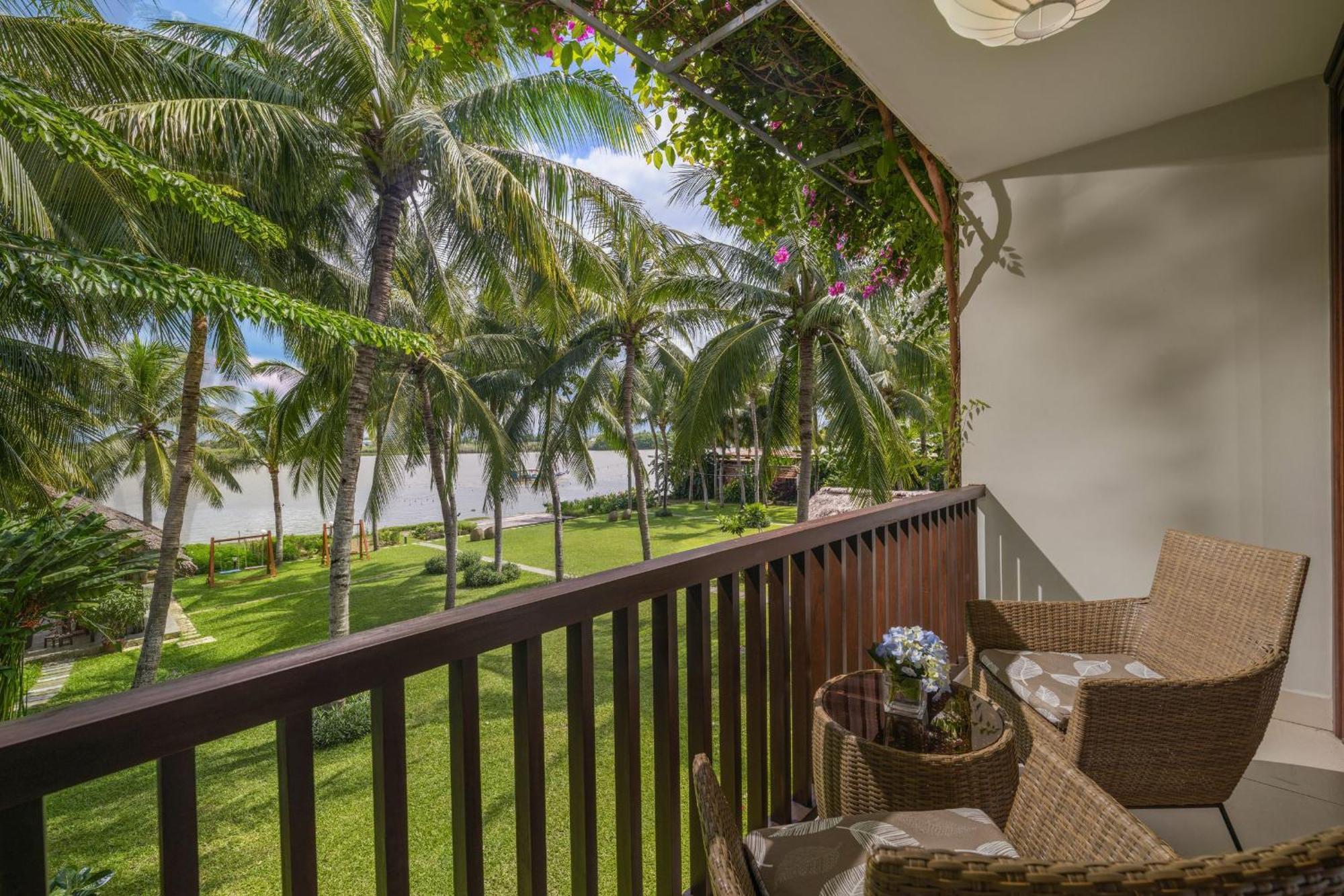 Emerald Riverside Resort Hoi An