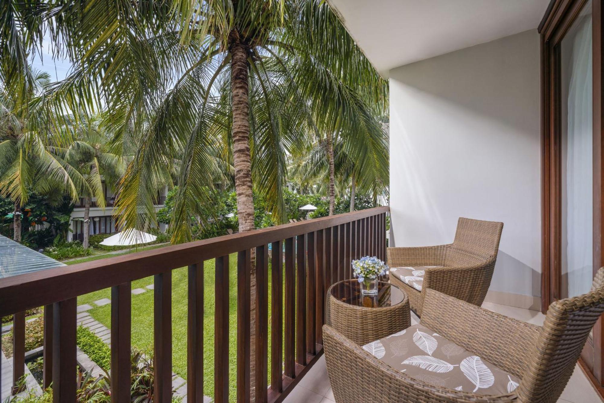 Resort Emerald Riverside