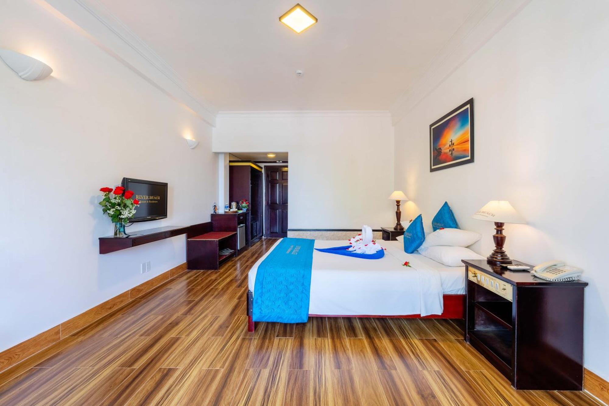 Resort River & Residences