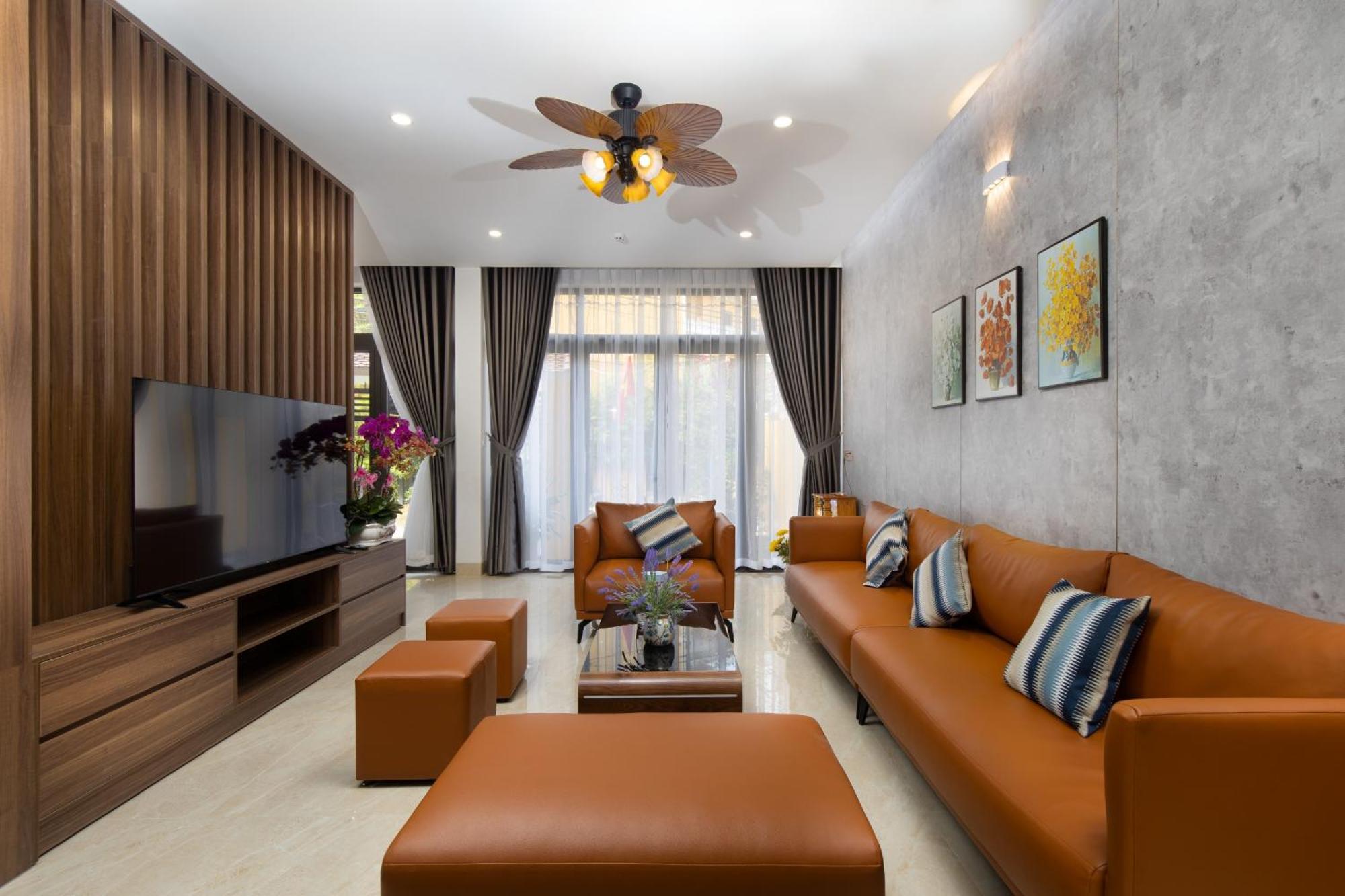 Hoi Hotel *
