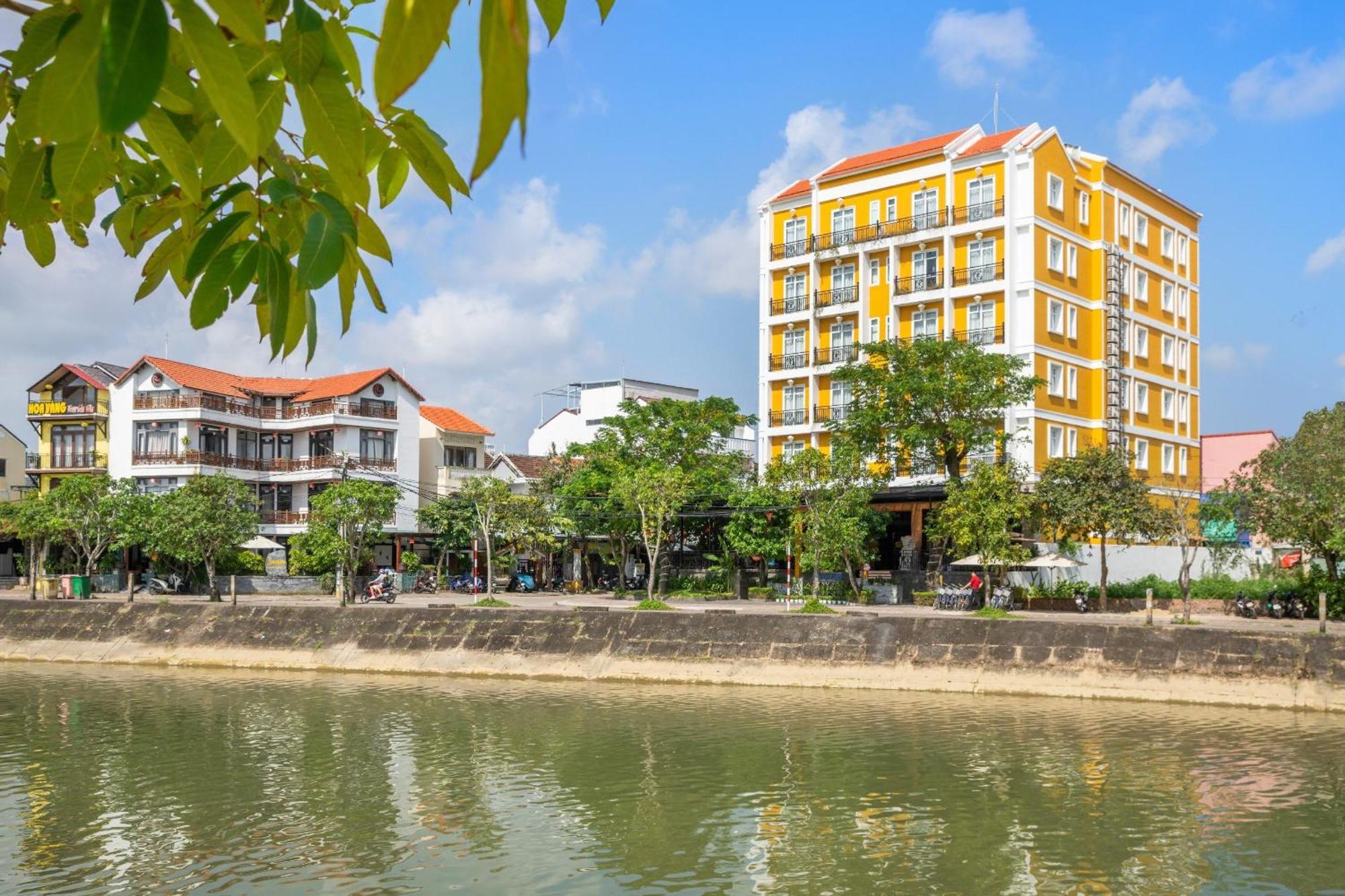 Royal Riverside & Hoi An
