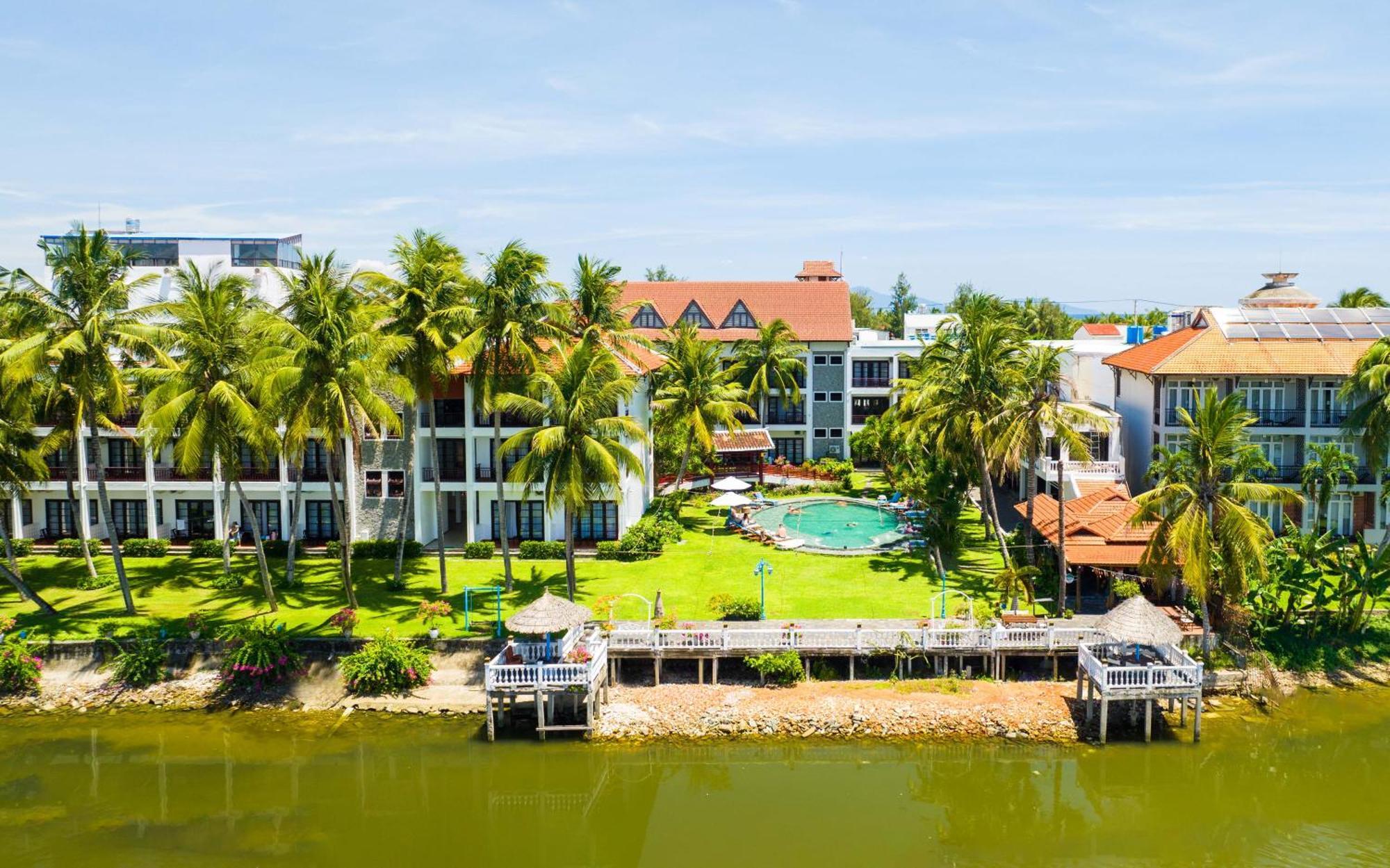 River & Residences Resort 4*
