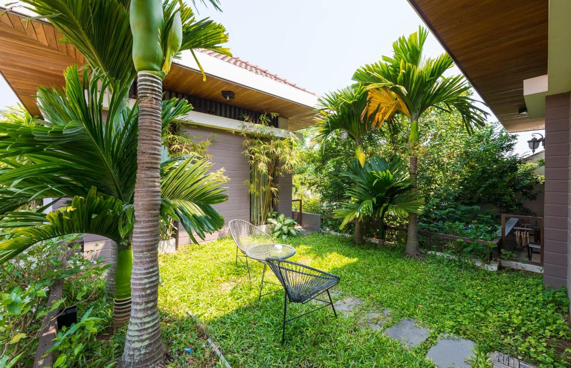 Hanging Garden Hotel 2*