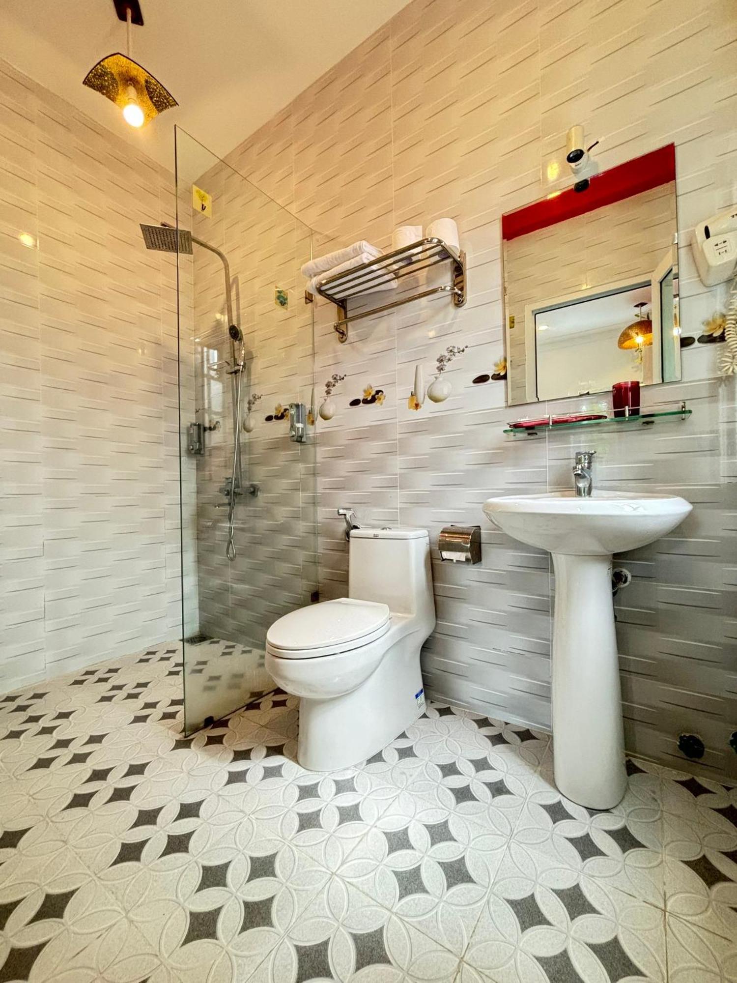Guest house Red House - 2*