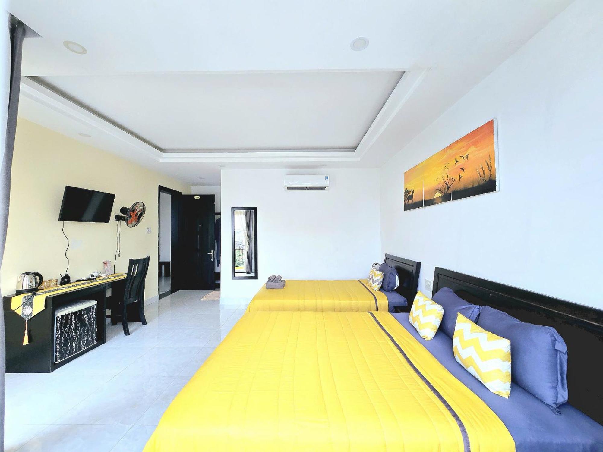 Flamingo - Big With Balcony - Close To Old Town 200m & Temple Bridge - Large Outside Pool For Sun Bathing Villa