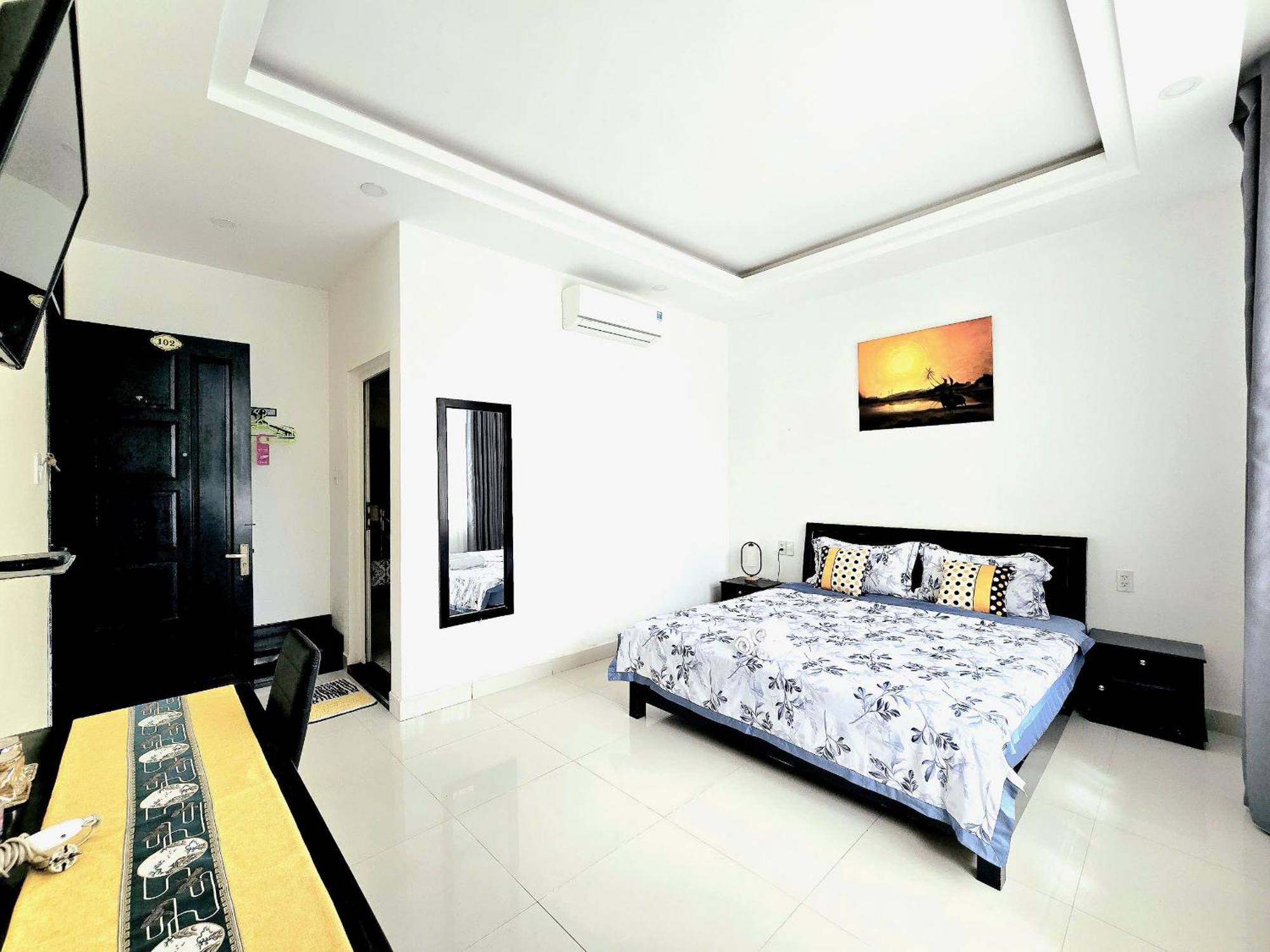 Flamingo - Big With Balcony - Close To Old Town 200m & Temple Bridge - Large Outside Pool For Sun Bathing Villa Hoi An