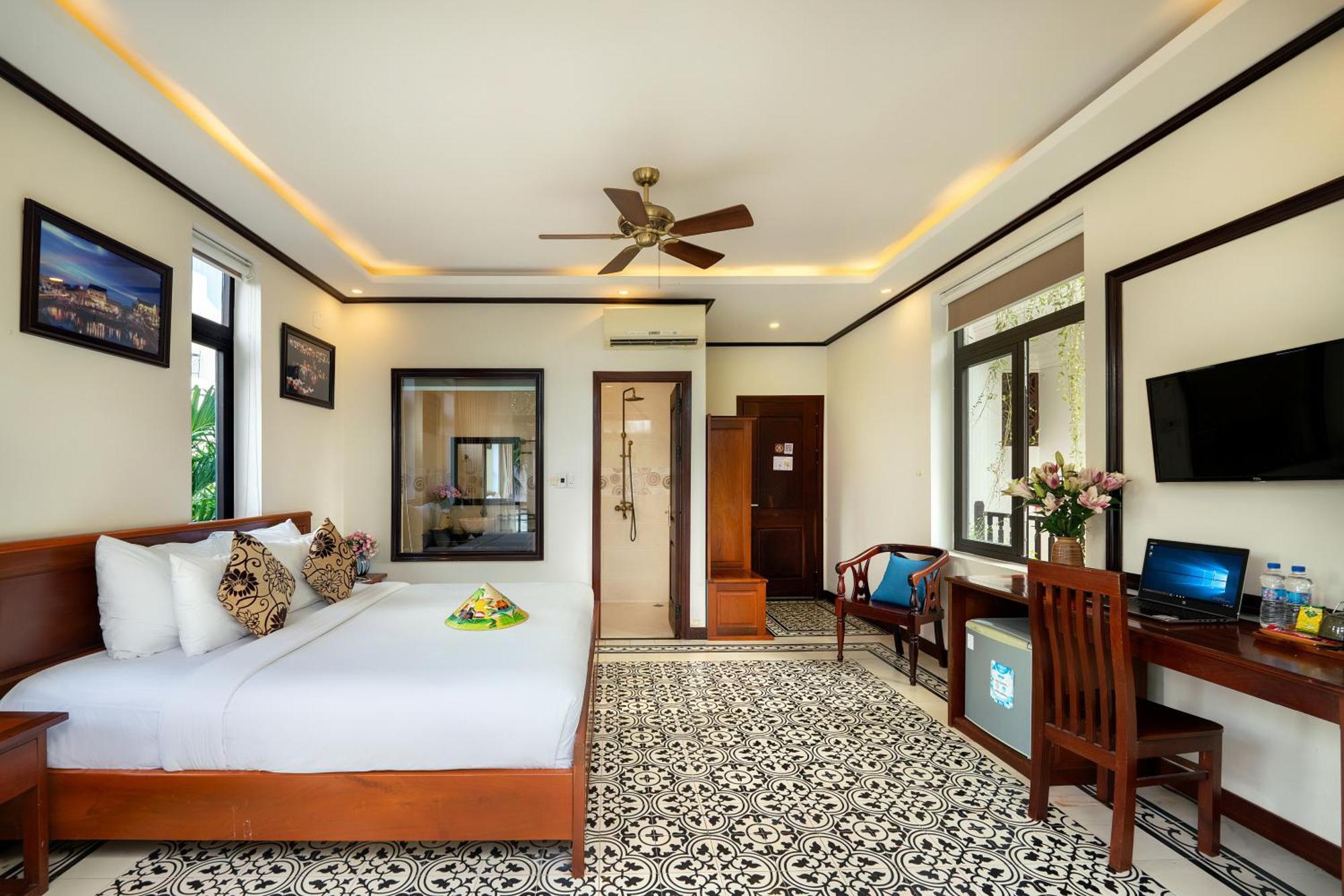 Discovery Hotel