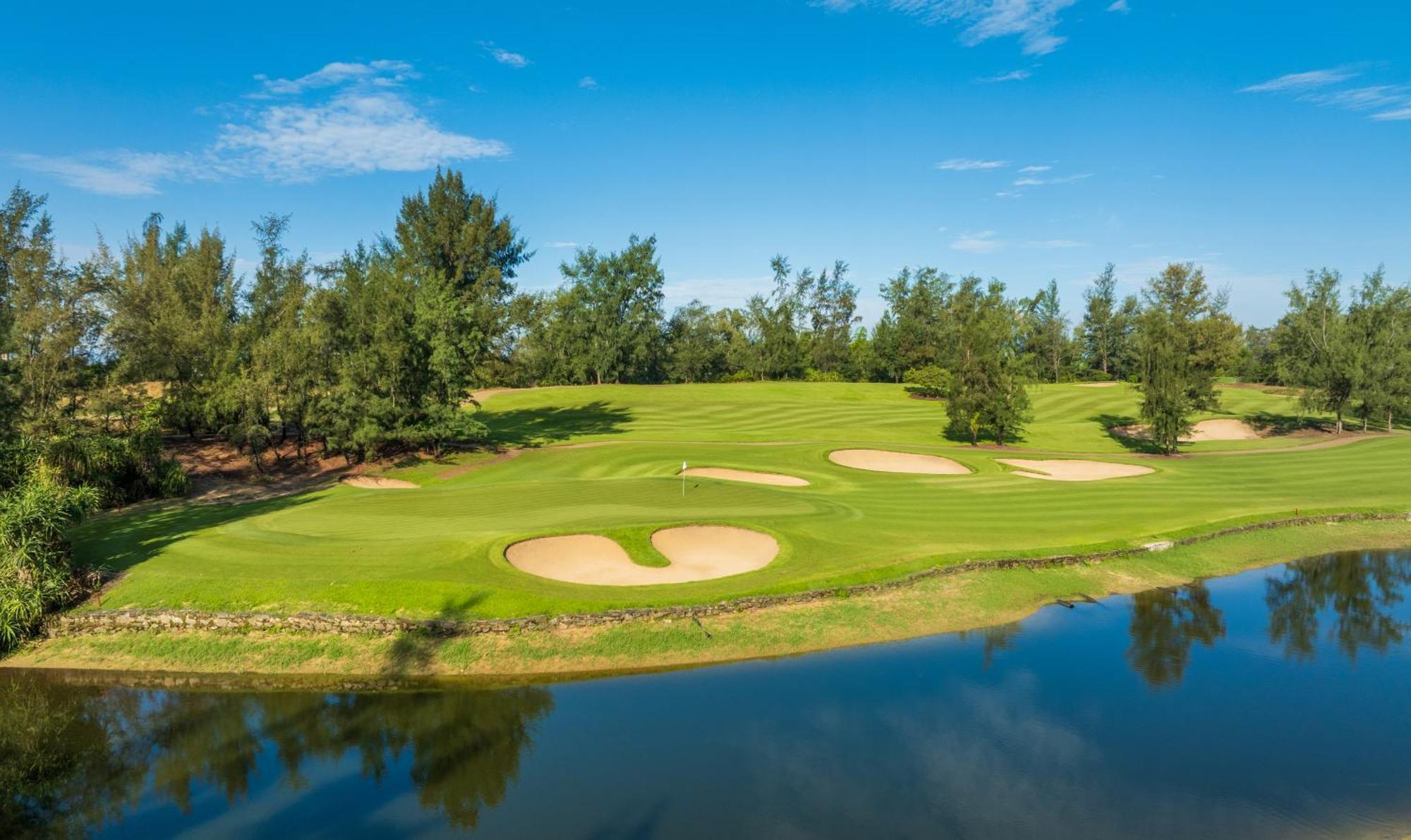 Resort Montgomerie Links & Hoi An