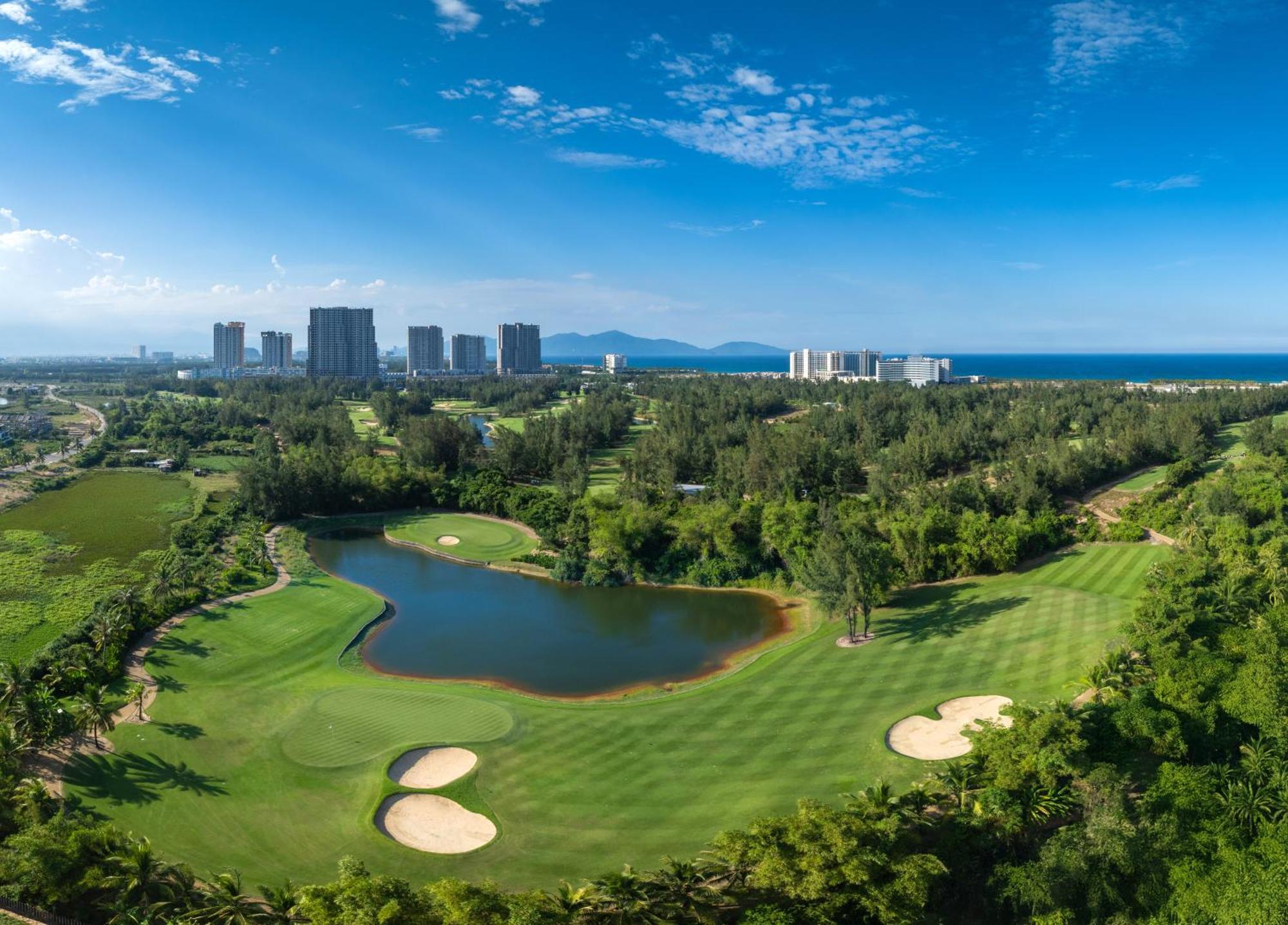 Resort Montgomerie Links &