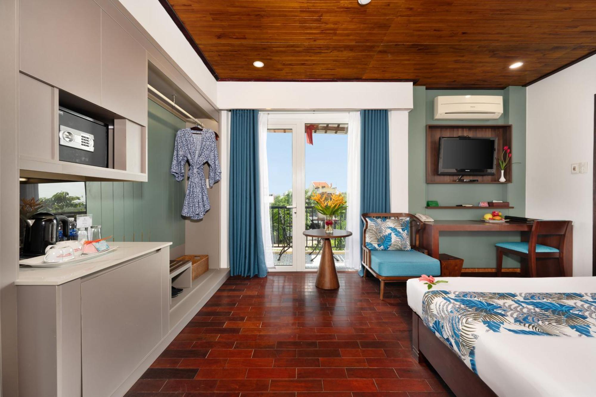 Tempat peranginan Vinh Hung Riverside & 4*