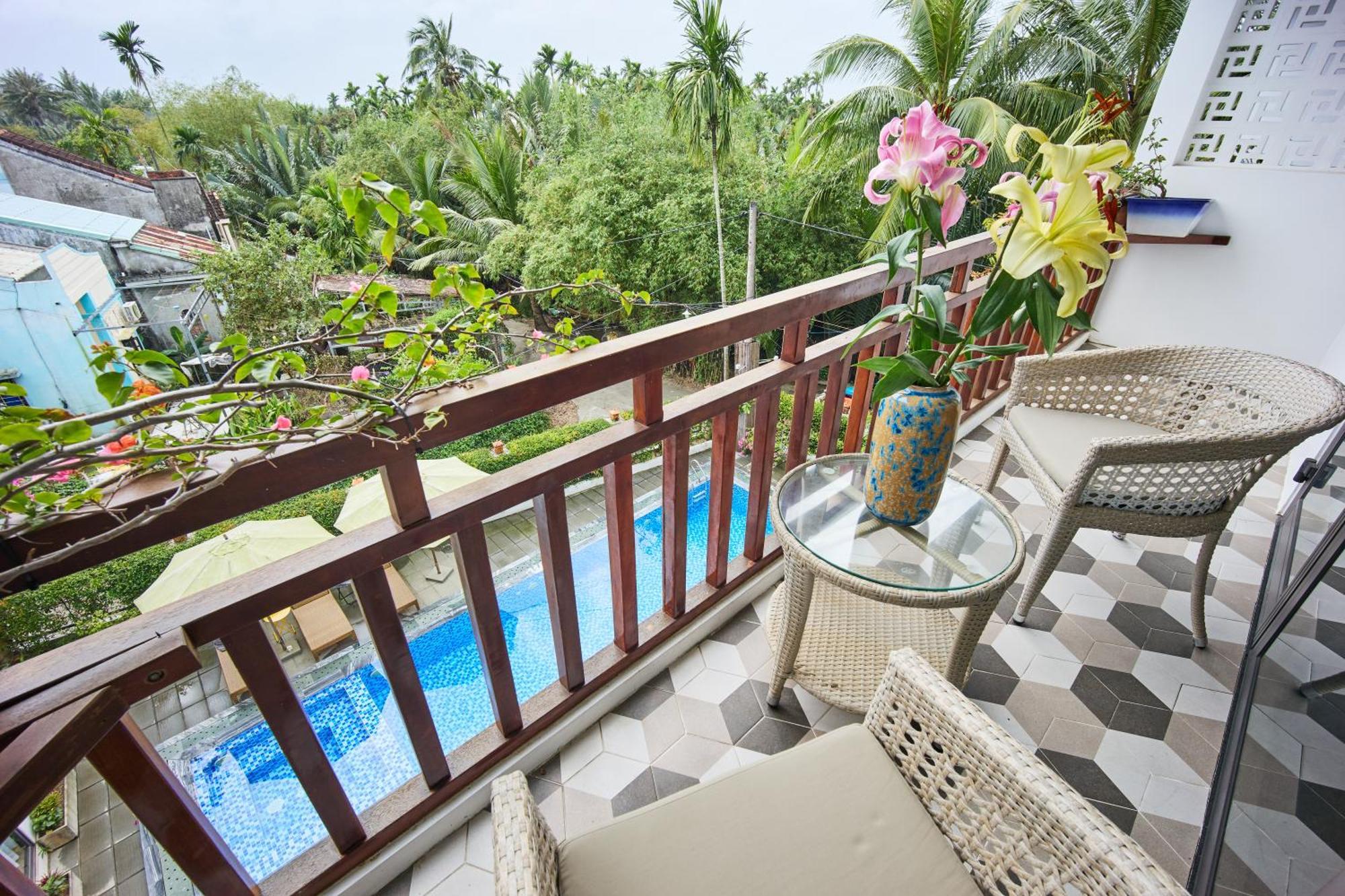 Chieu Ha Village Riverside -