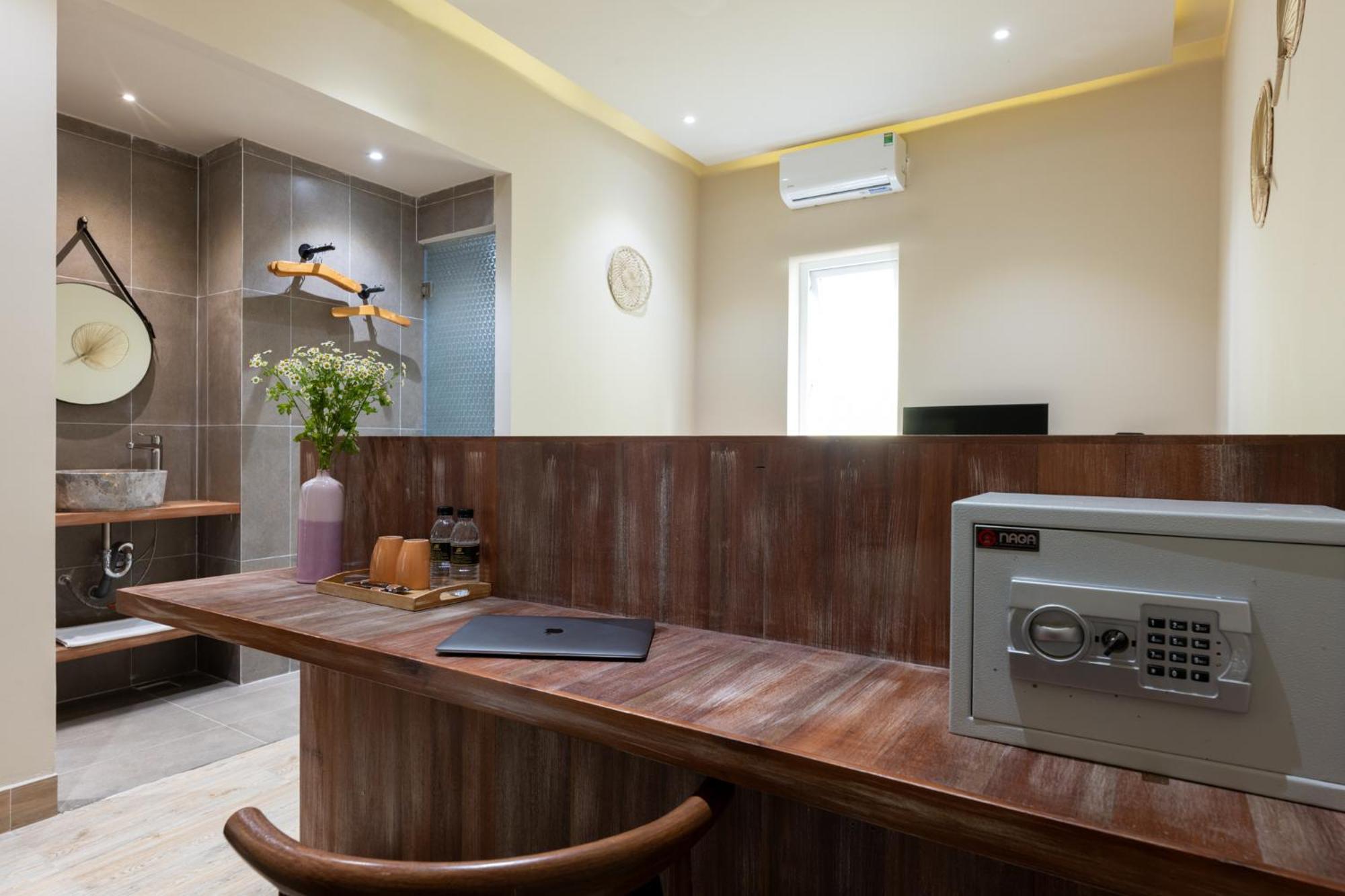 Vaia Boutique Hotel 3*