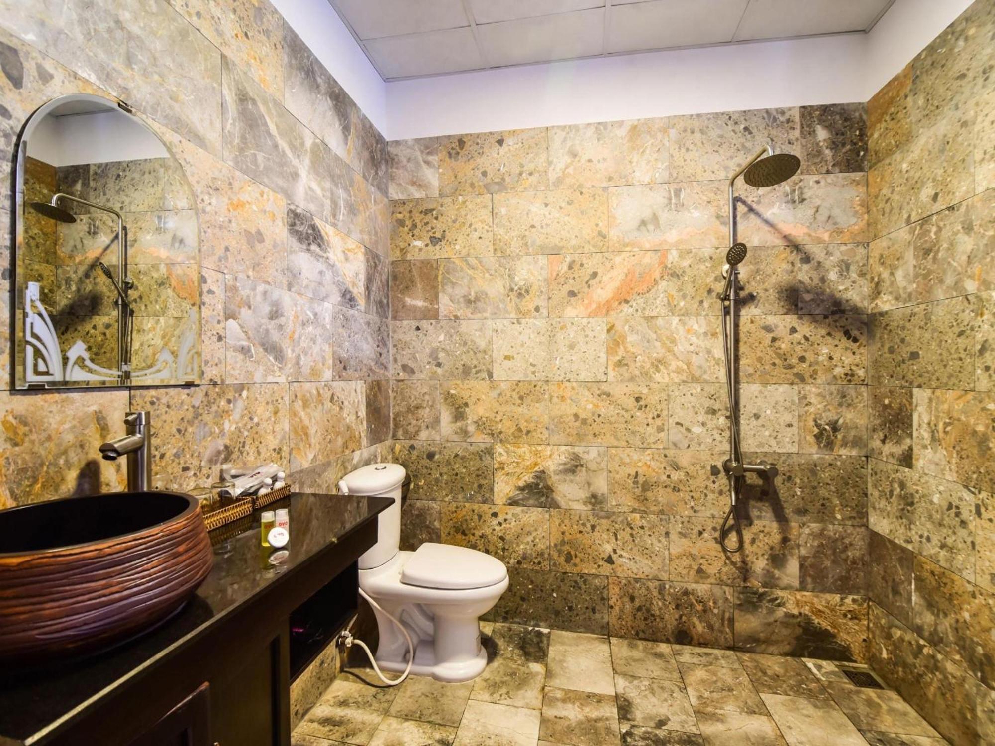 Oyo 473 Suburban Hotel 2*