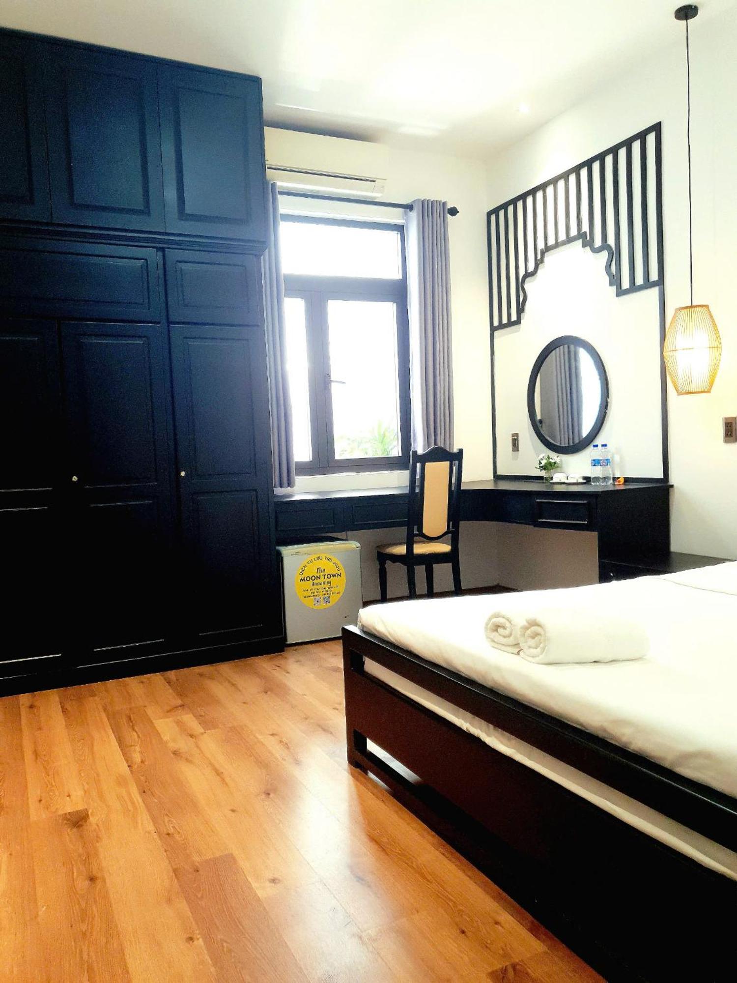 Moontown Homestay *