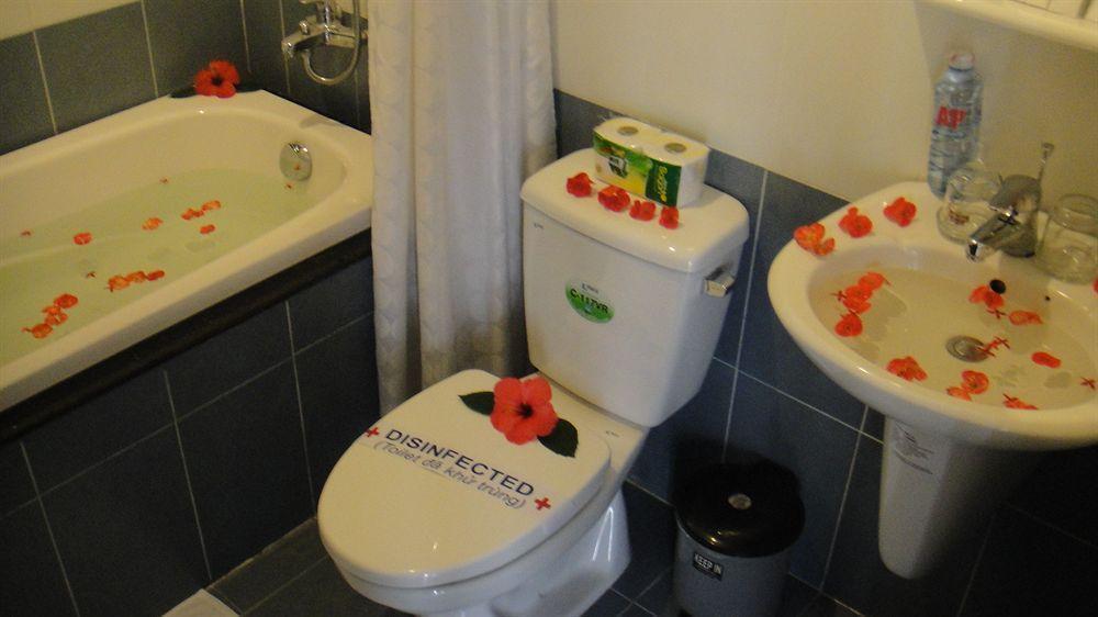 Sunflower Hotel