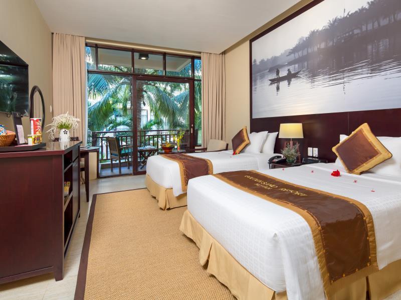 Golden And Resort