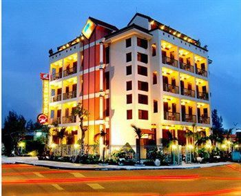 Kiki Hostel & Pool Club Hoi An