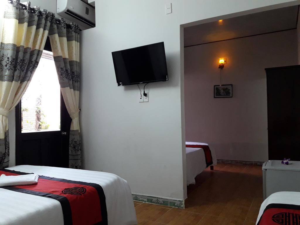 Red Ceramics Homestay