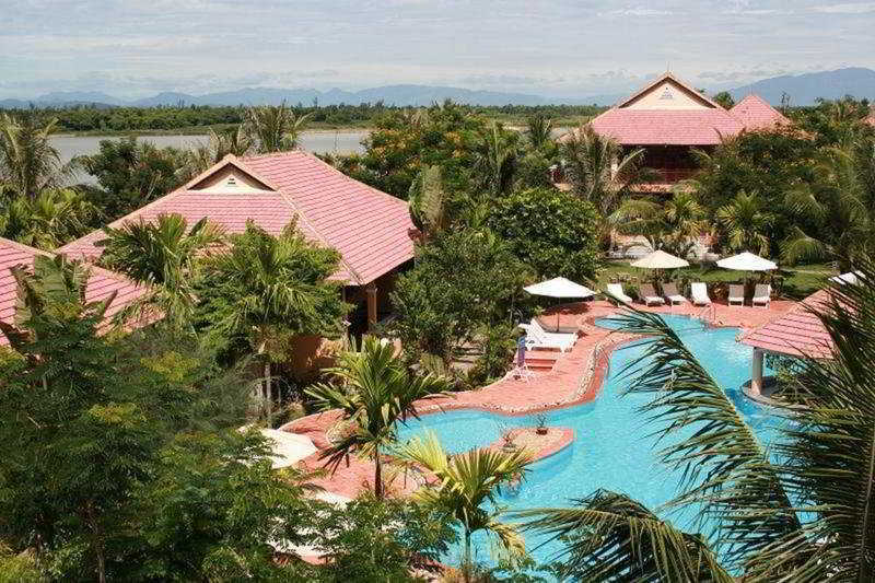 Tempat peranginan Vinh Hung Riverside & 4*