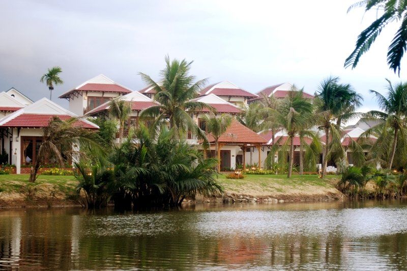 Riverside Bamboo Hotel 4*