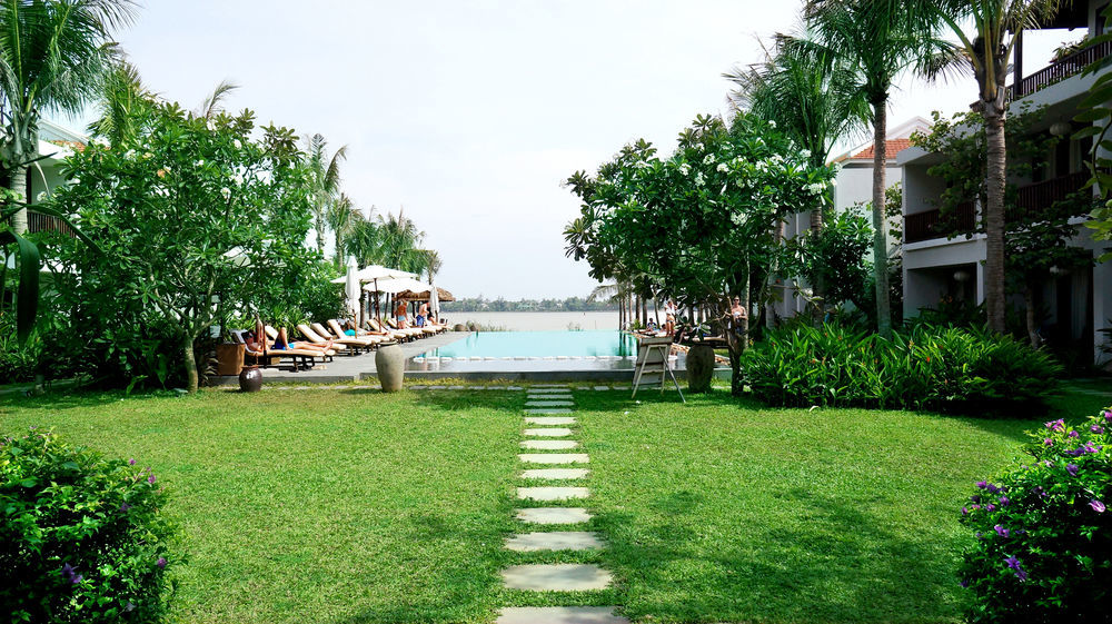 Emerald Riverside Resort
