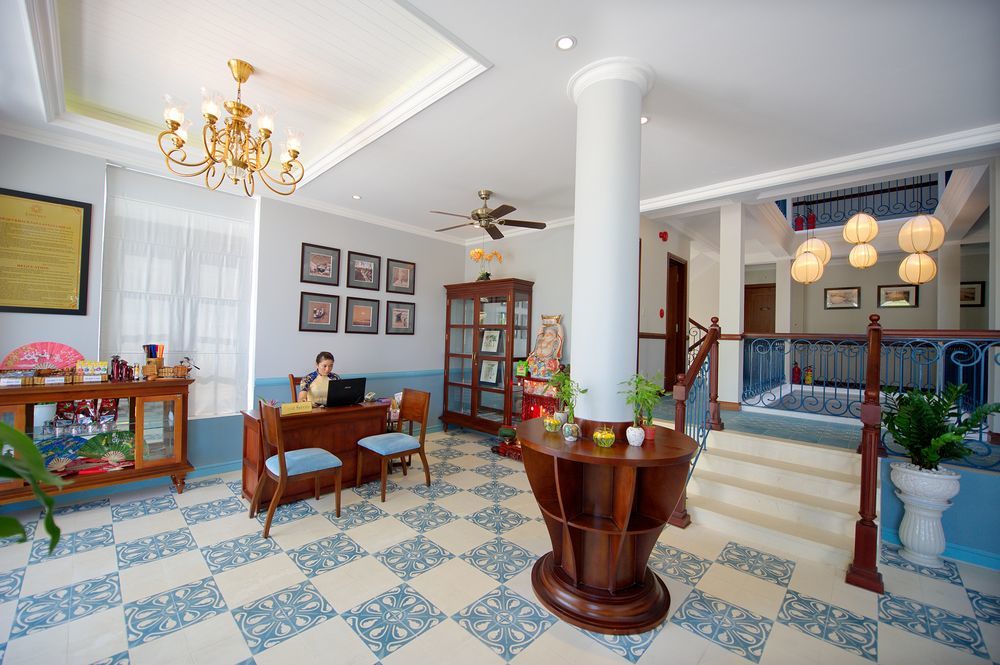 Lantana Riverside Boutique & 4*
