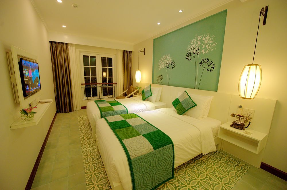 Lantana Riverside Boutique & Hotel
