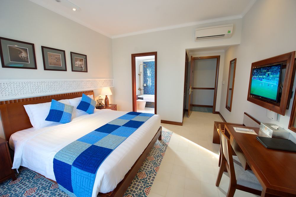 Lantana Riverside Boutique & Hotel