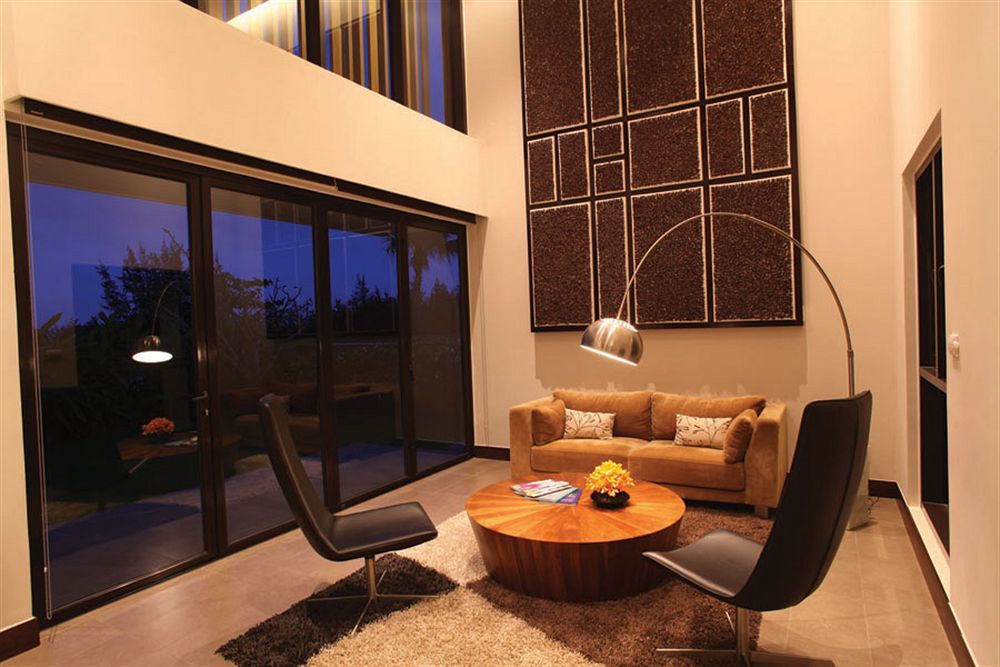 Montgomerie Links & 5* Hoi An