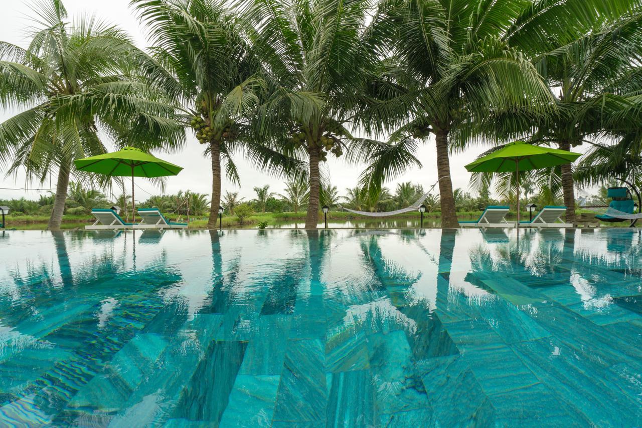 Water Coconut Boutique *