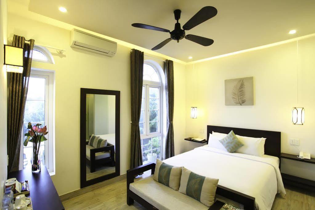 Vaia Boutique 3*