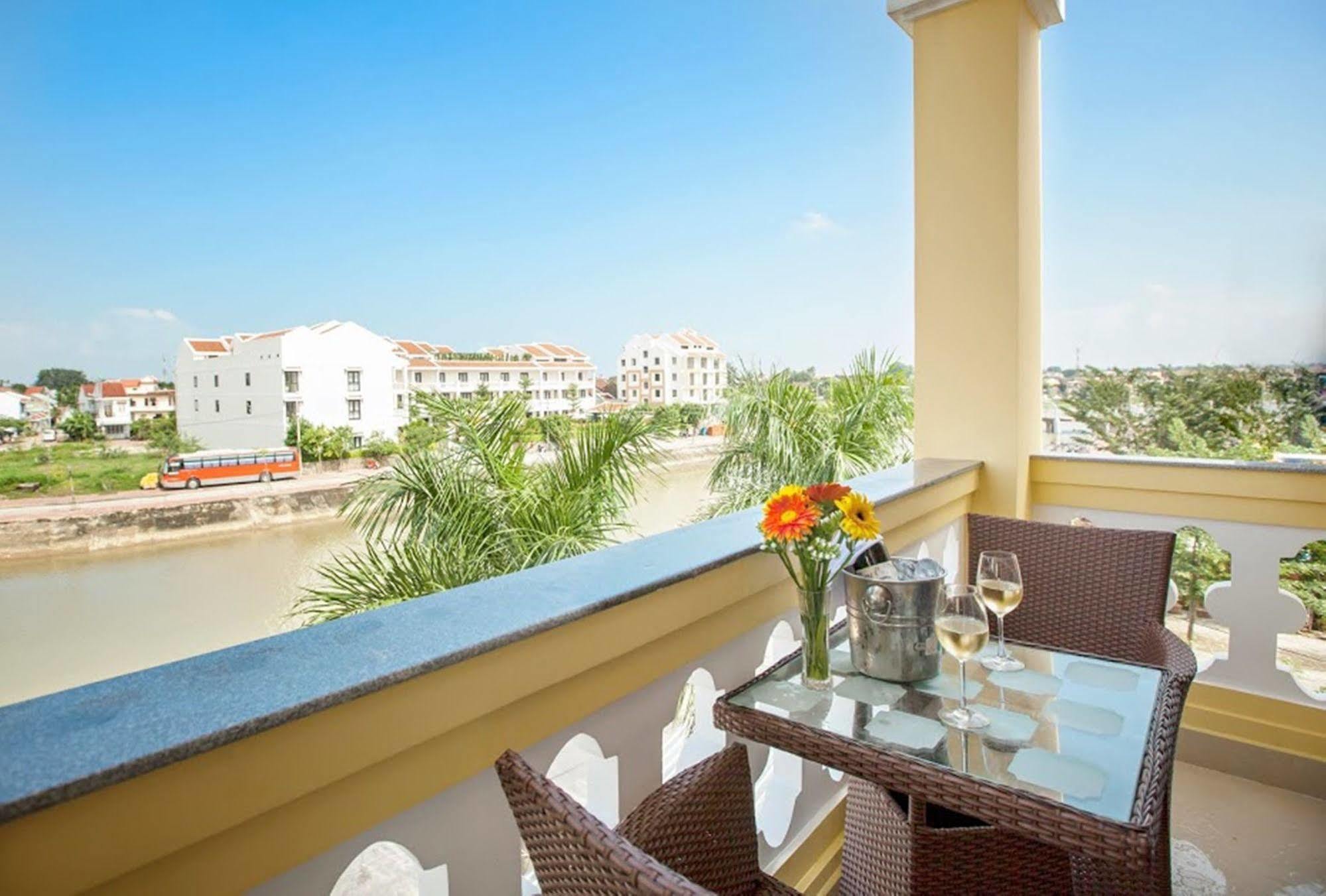 Nova Hoian Khách sạn Hội An