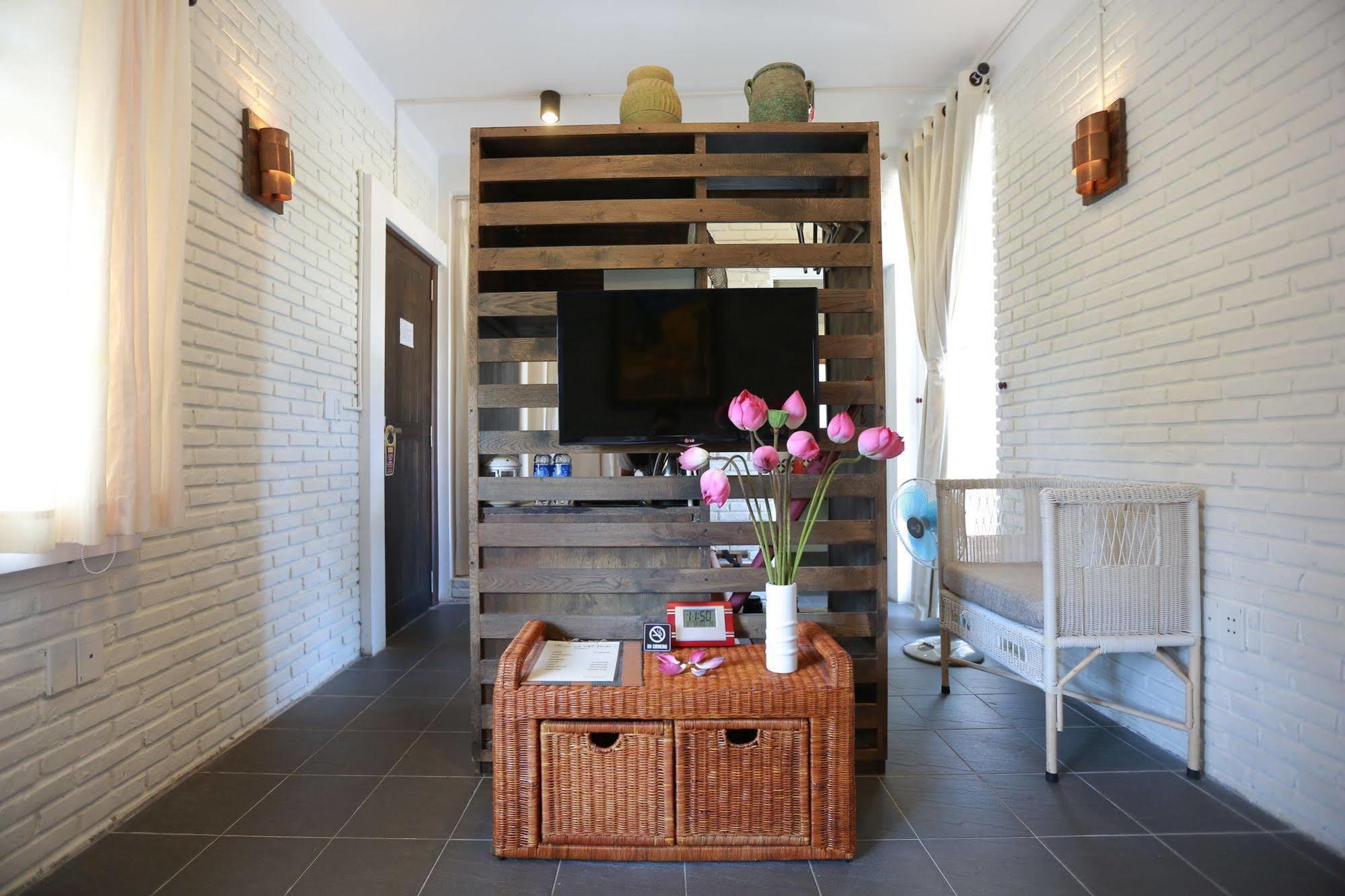 Rock Villa *